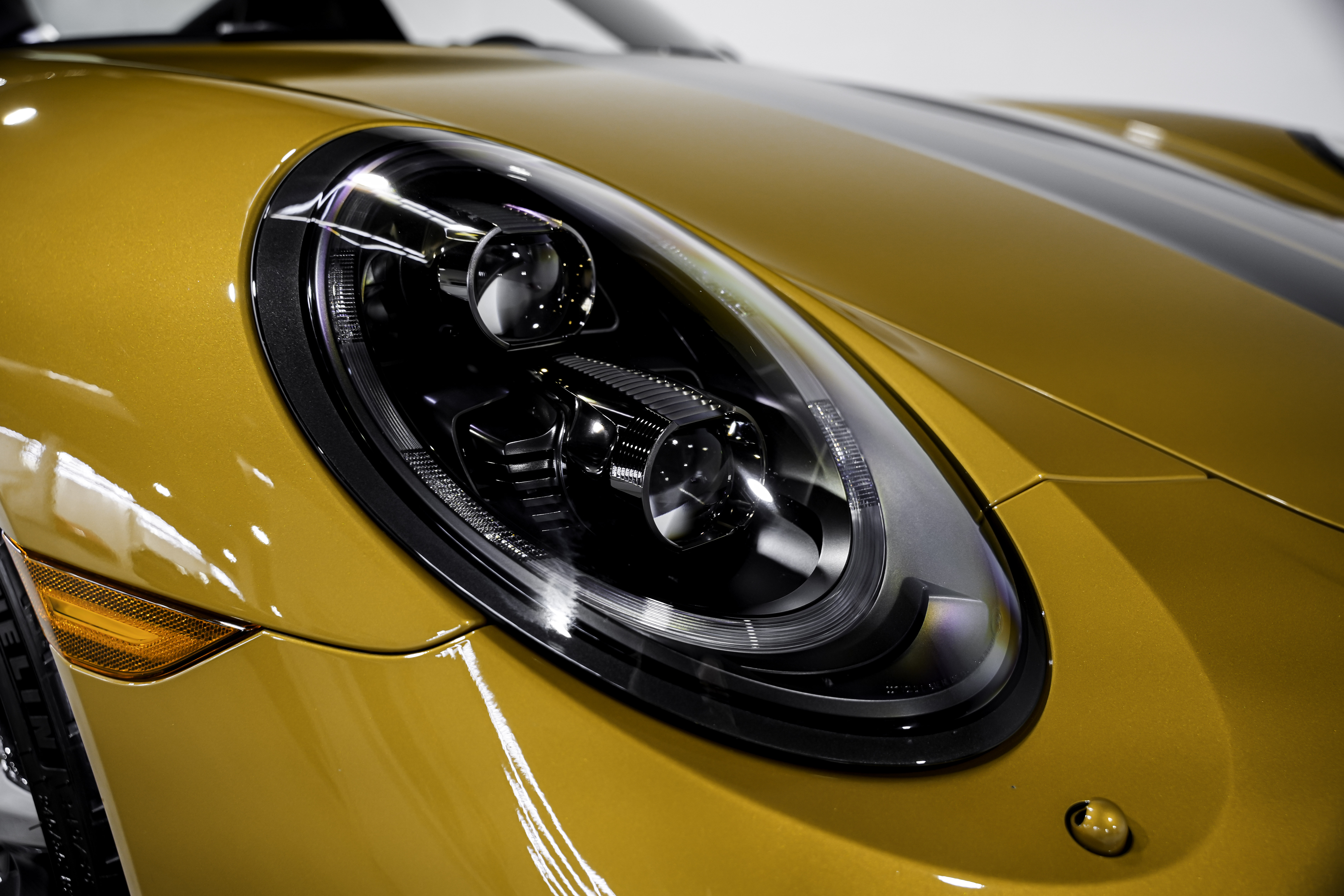 2018 Porsche 911 Turbo S Exclusive Series Coupe — photo 12