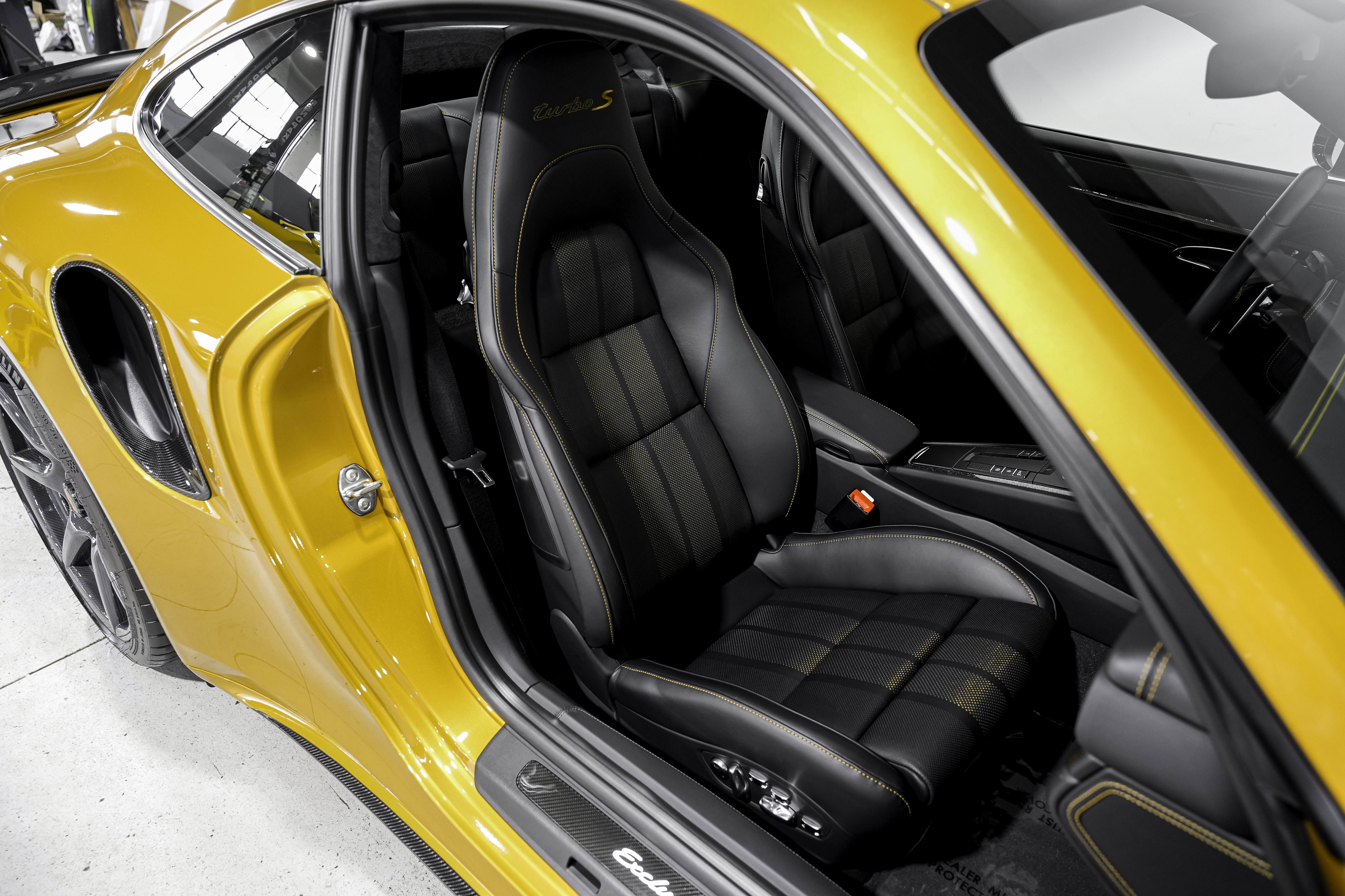 2018 Porsche 911 Turbo S Exclusive Series Coupe — photo 16