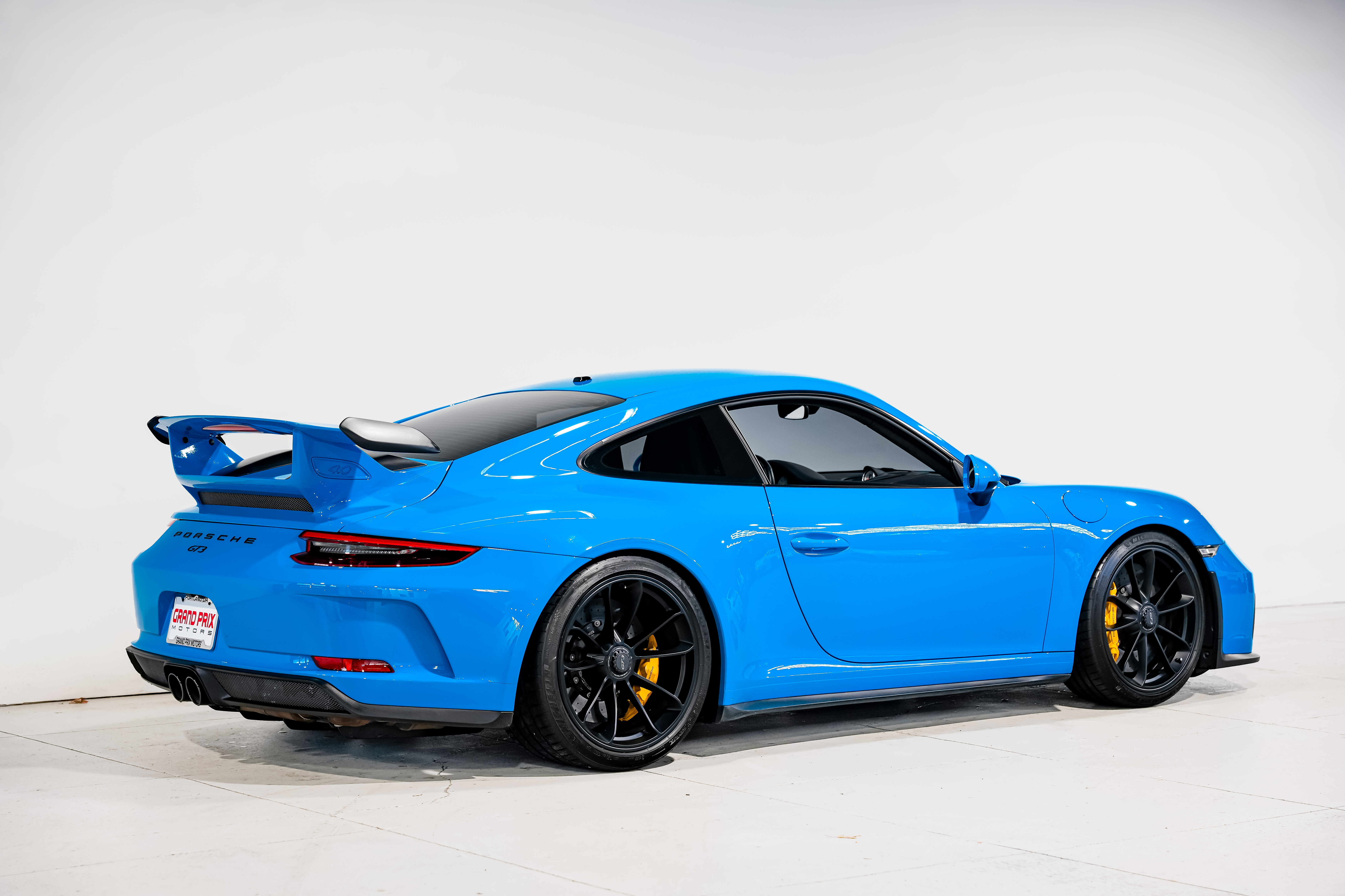 2018 Porsche 911 GT3 Coupe — photo 2