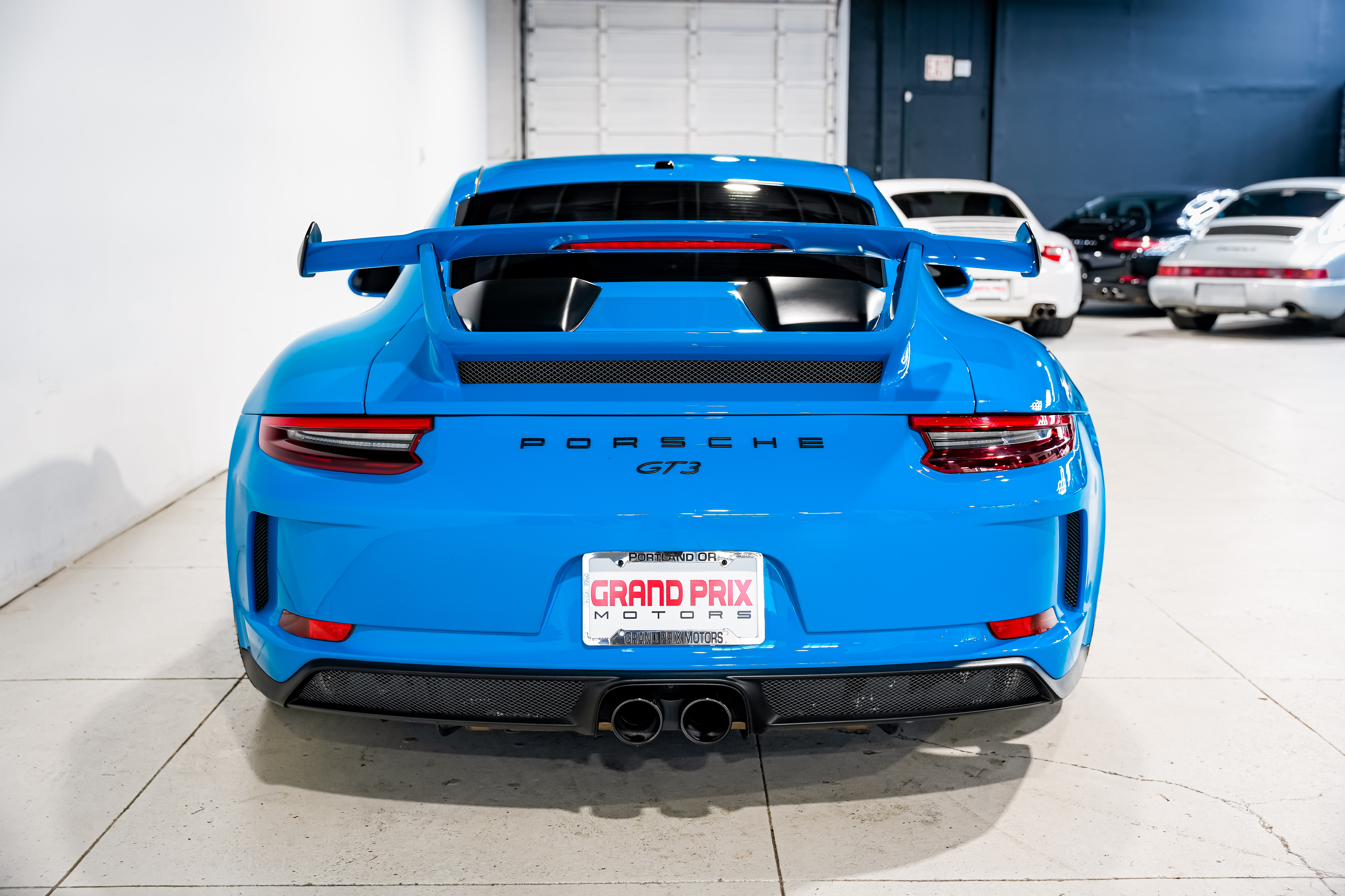 2018 Porsche 911 GT3 Coupe — photo 3