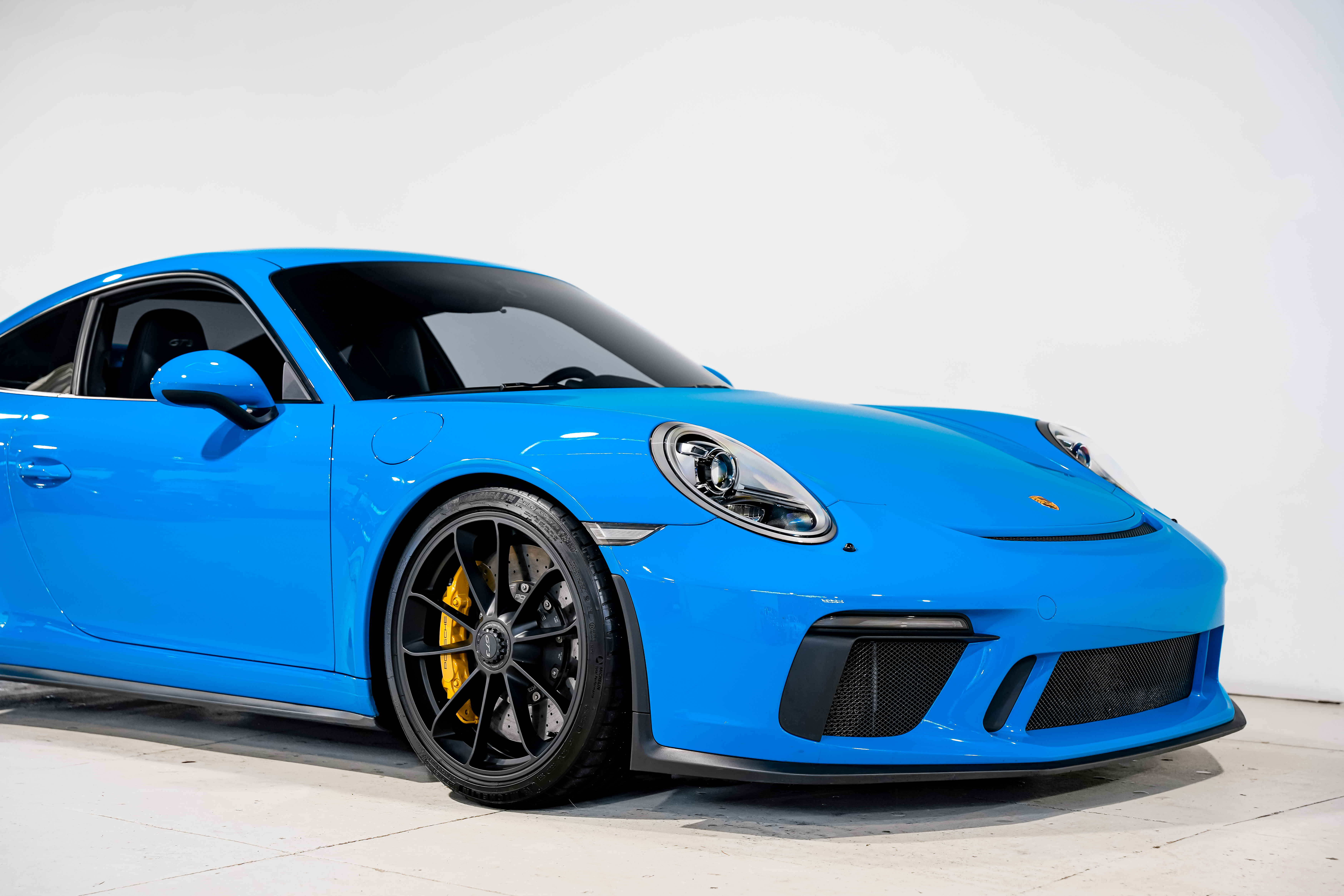 2018 Porsche 911 GT3 Coupe — photo 11
