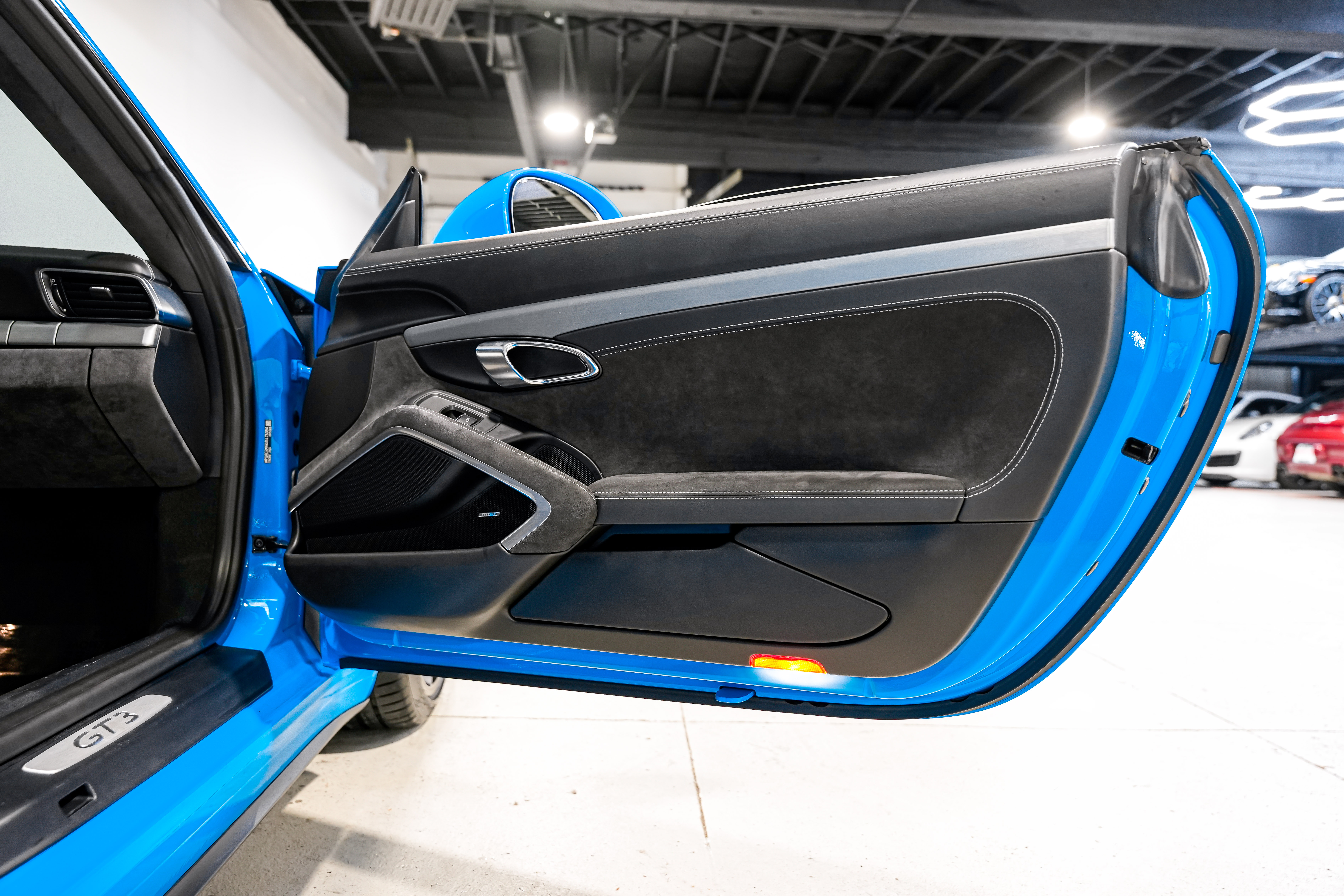 2018 Porsche 911 GT3 Coupe — photo 12