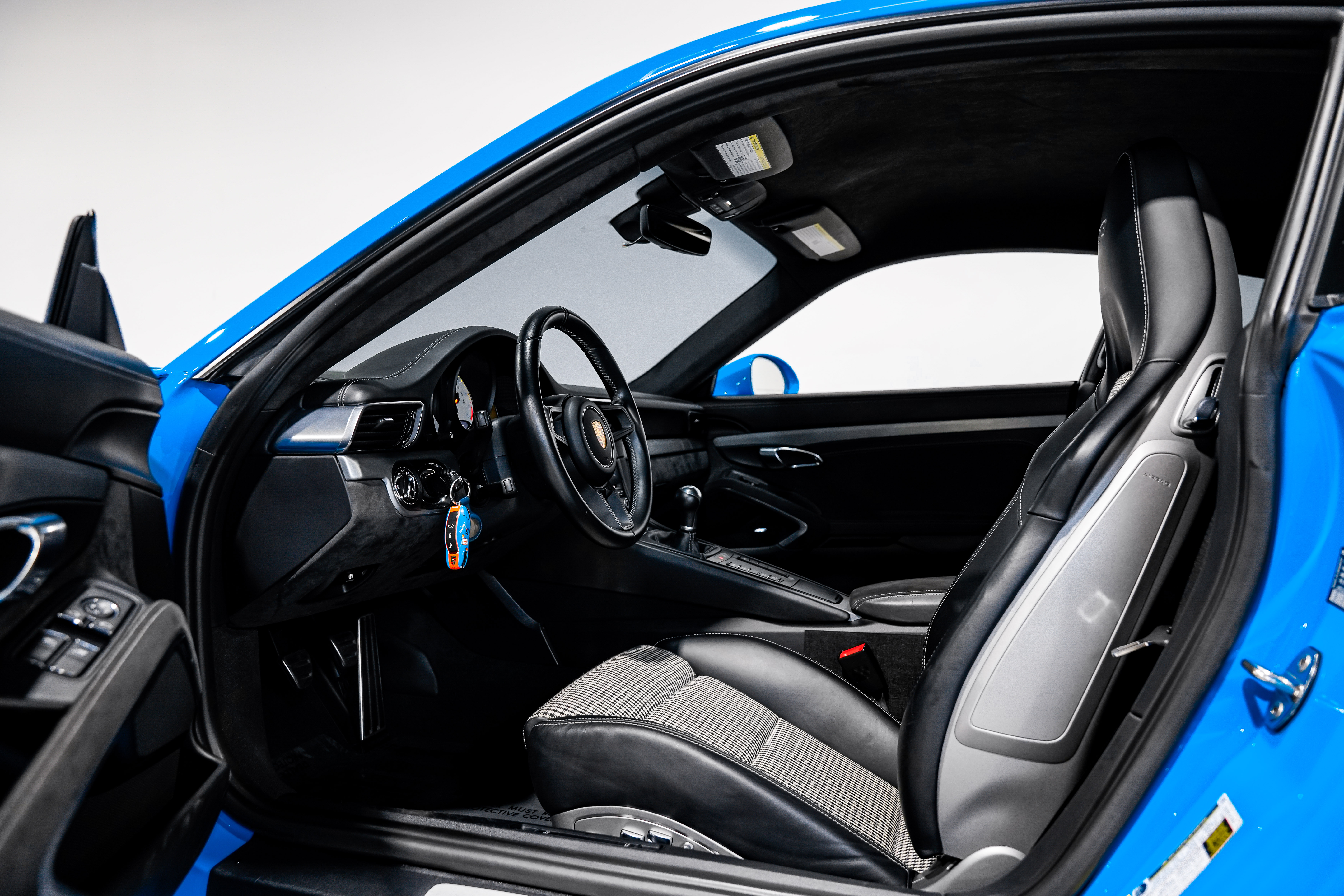 2018 Porsche 911 GT3 Coupe — photo 21