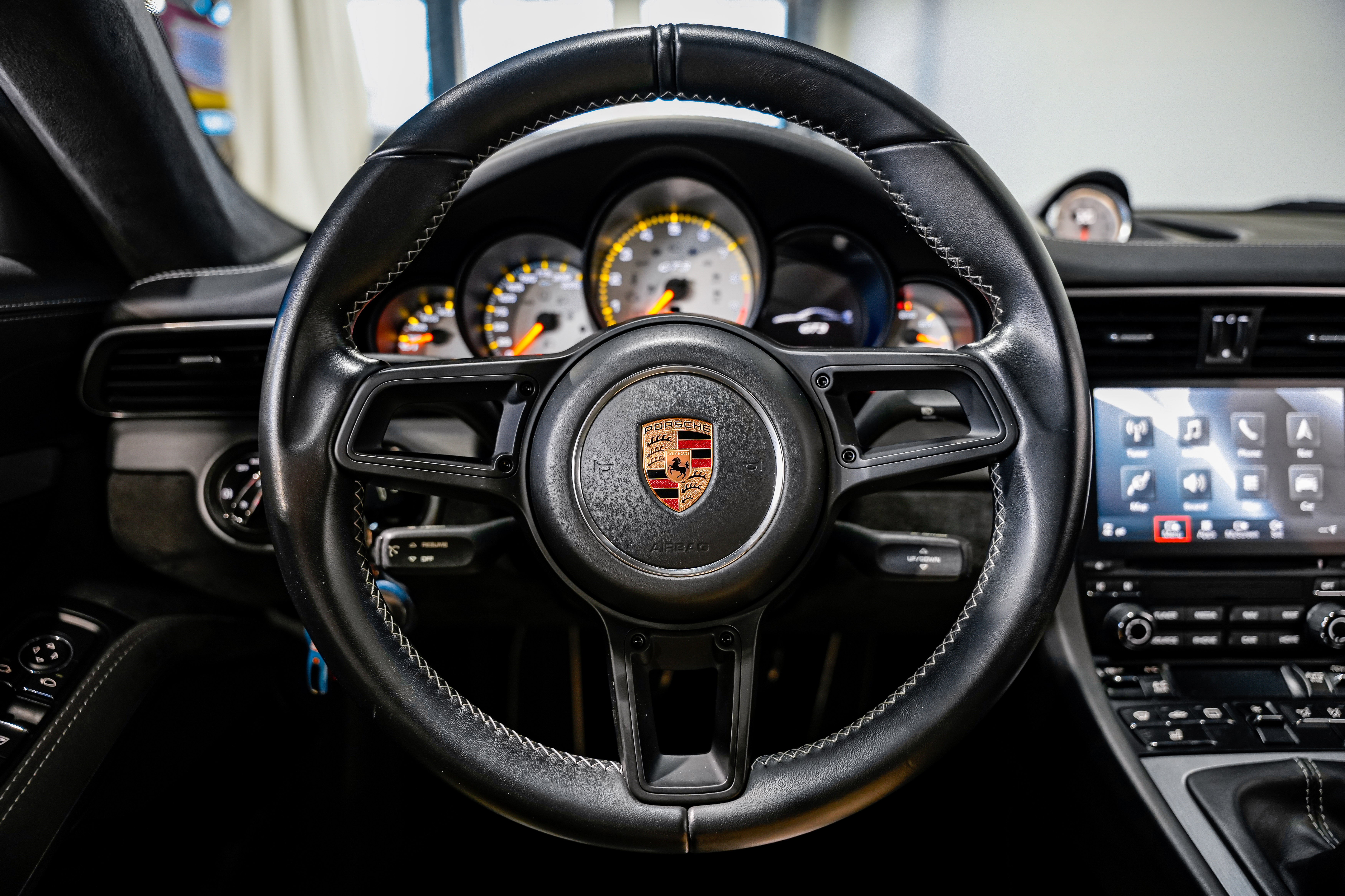 2018 Porsche 911 GT3 Coupe — photo 26