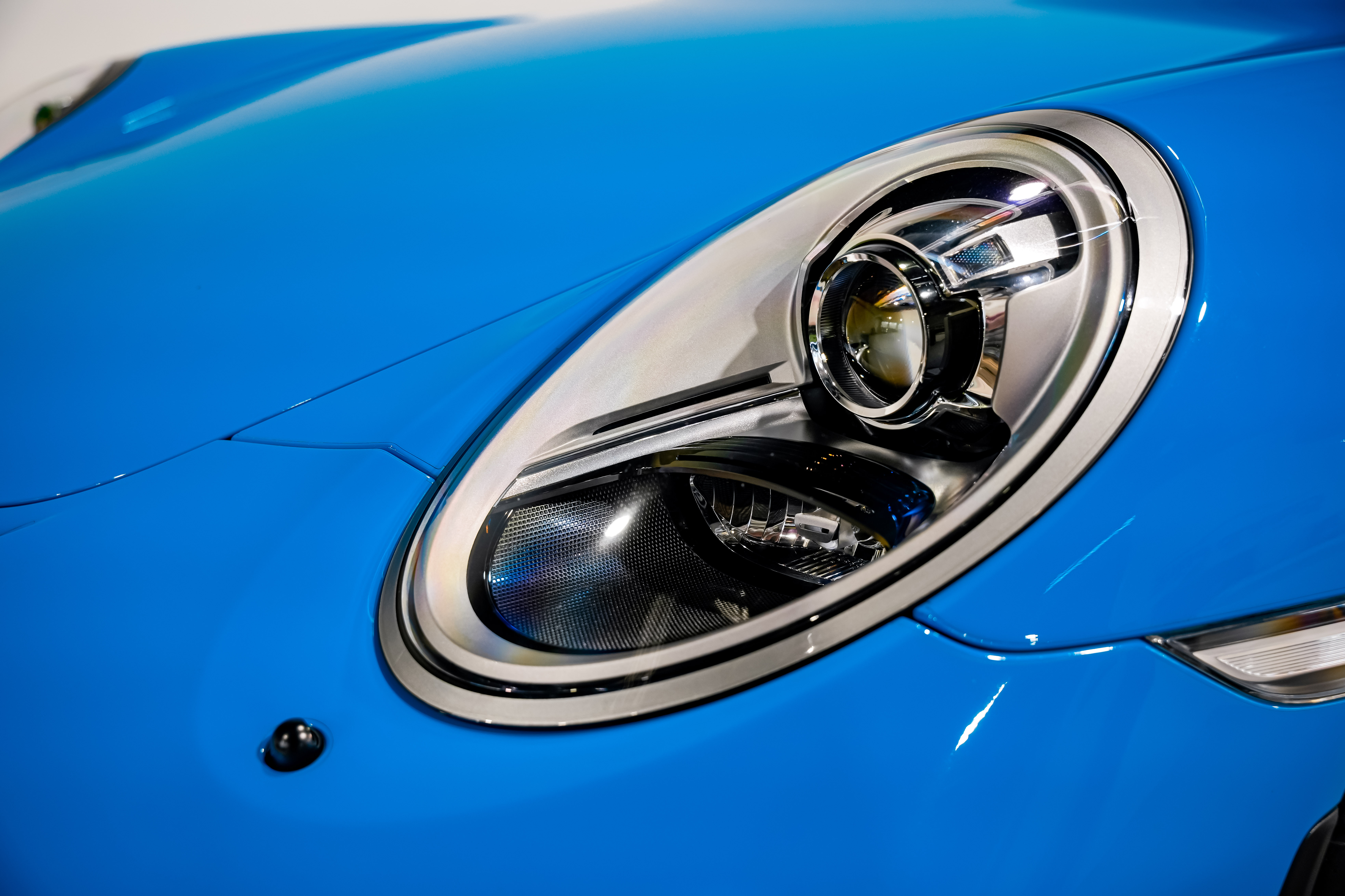 2018 Porsche 911 GT3 Coupe — photo 45