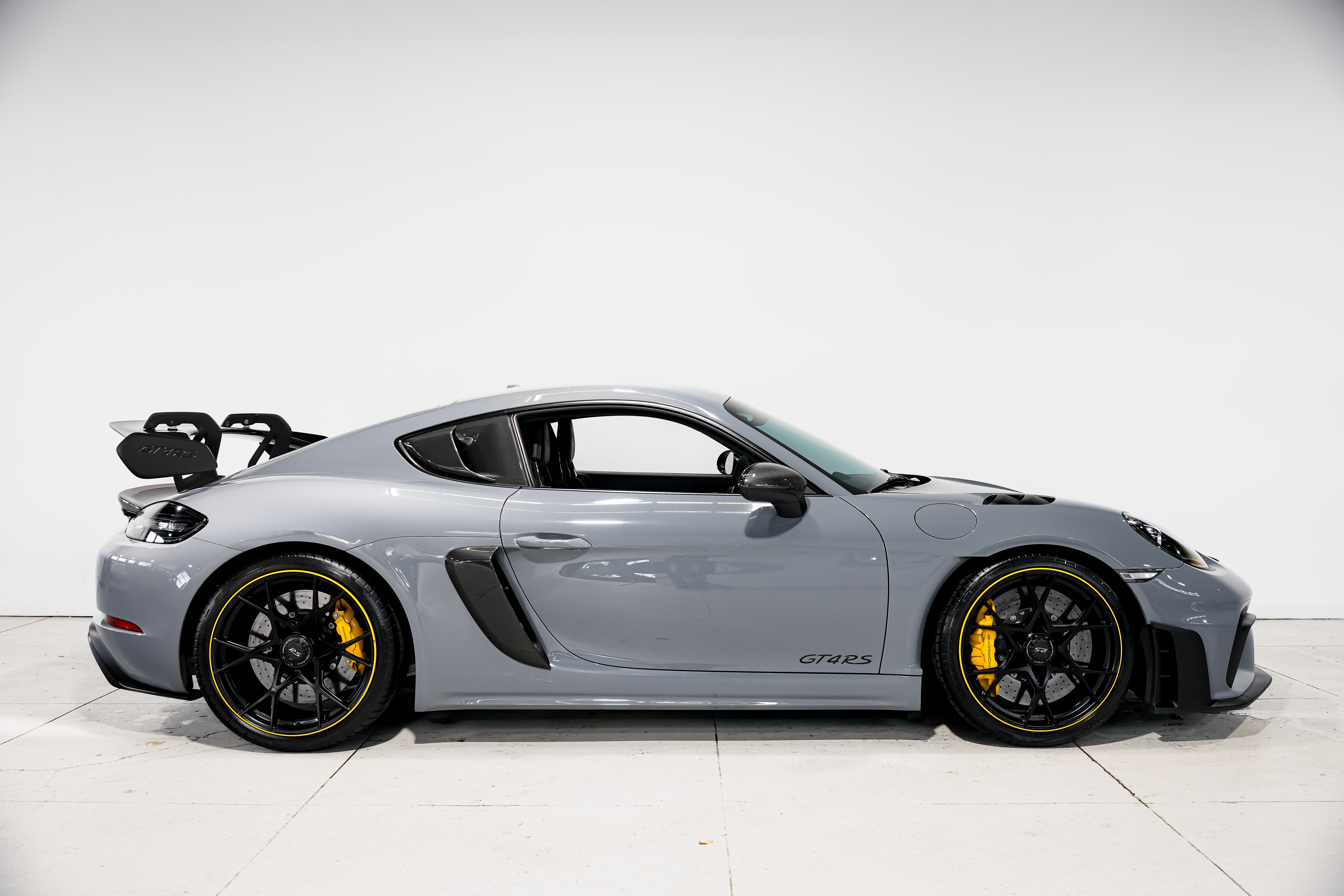 2023 Porsche 718 Cayman GT4 RS