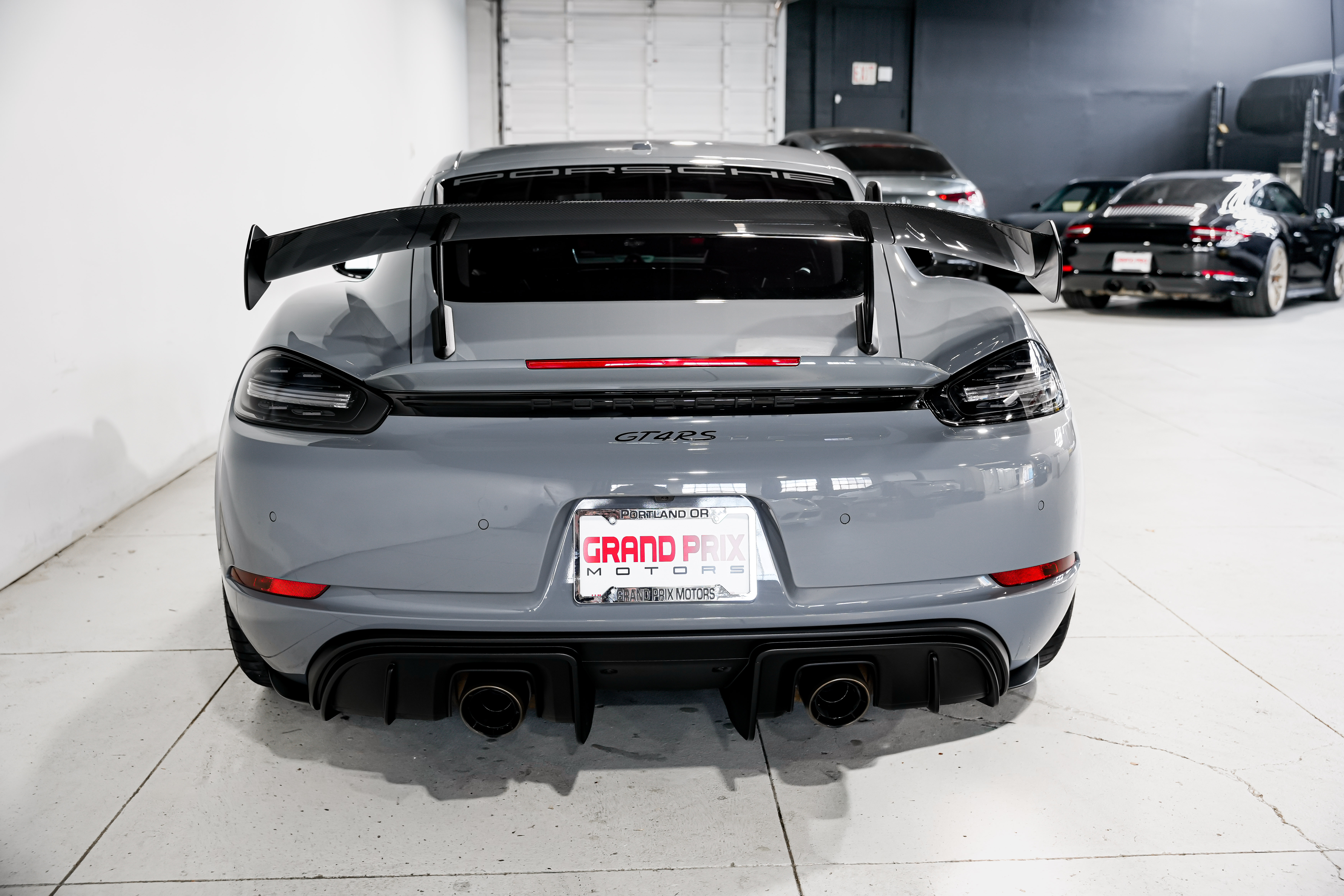 2023 Porsche 718 Cayman GT4 RS Coupe — photo 3