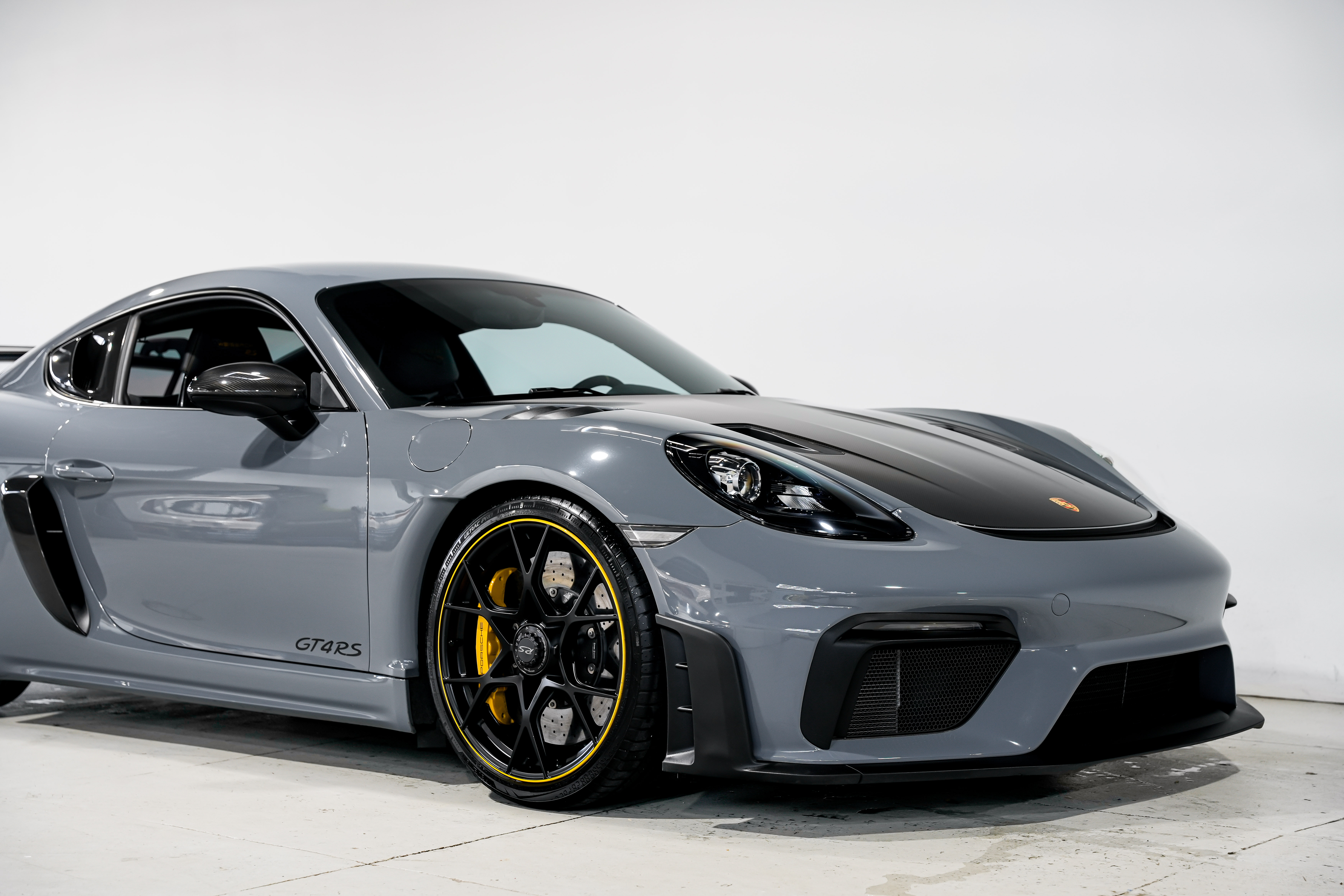 2023 Porsche 718 Cayman GT4 RS Coupe — photo 11