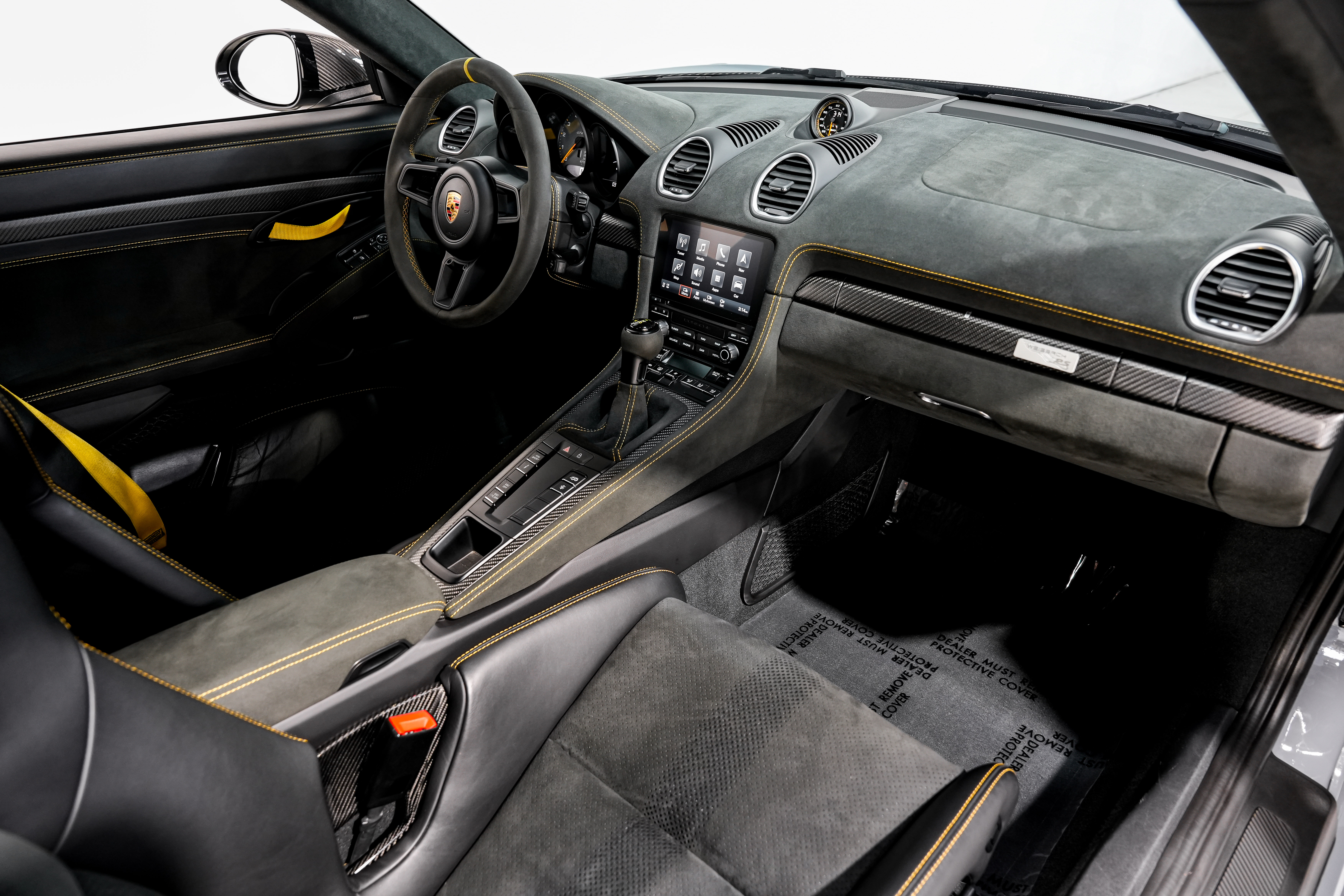 2023 Porsche 718 Cayman GT4 RS Coupe — photo 16
