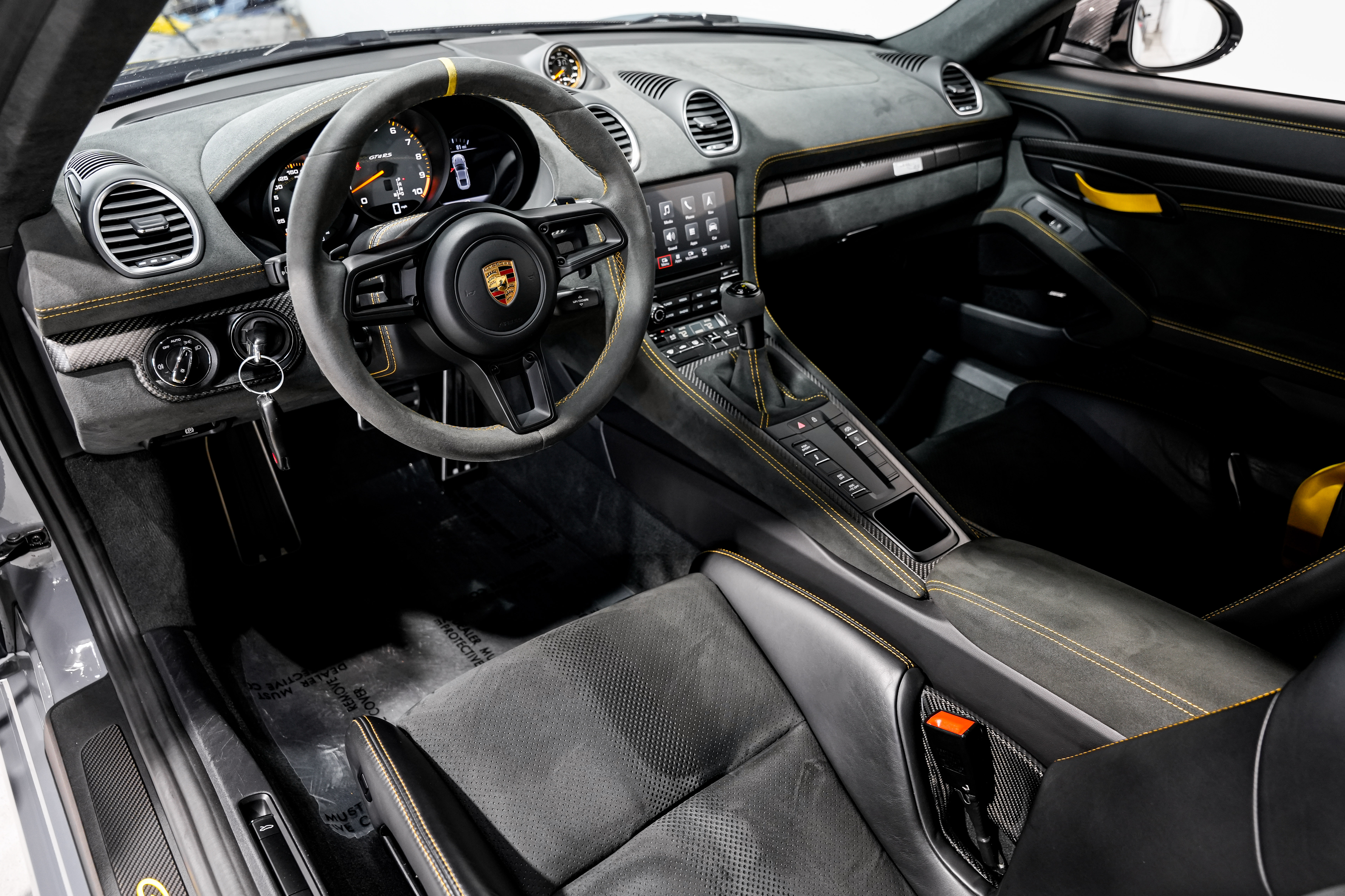 2023 Porsche 718 Cayman GT4 RS Coupe — photo 19