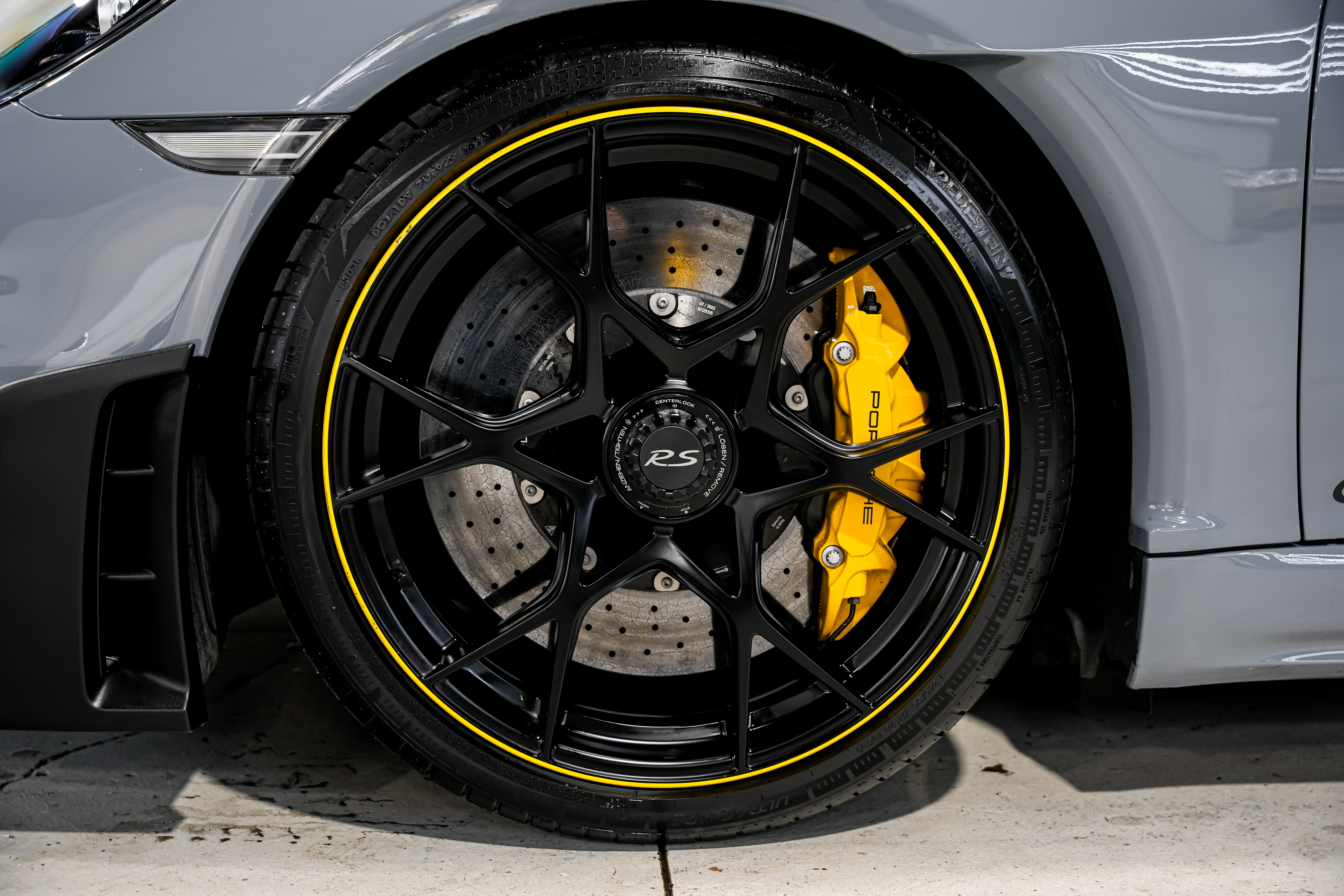 2023 Porsche 718 Cayman GT4 RS Coupe — photo 38