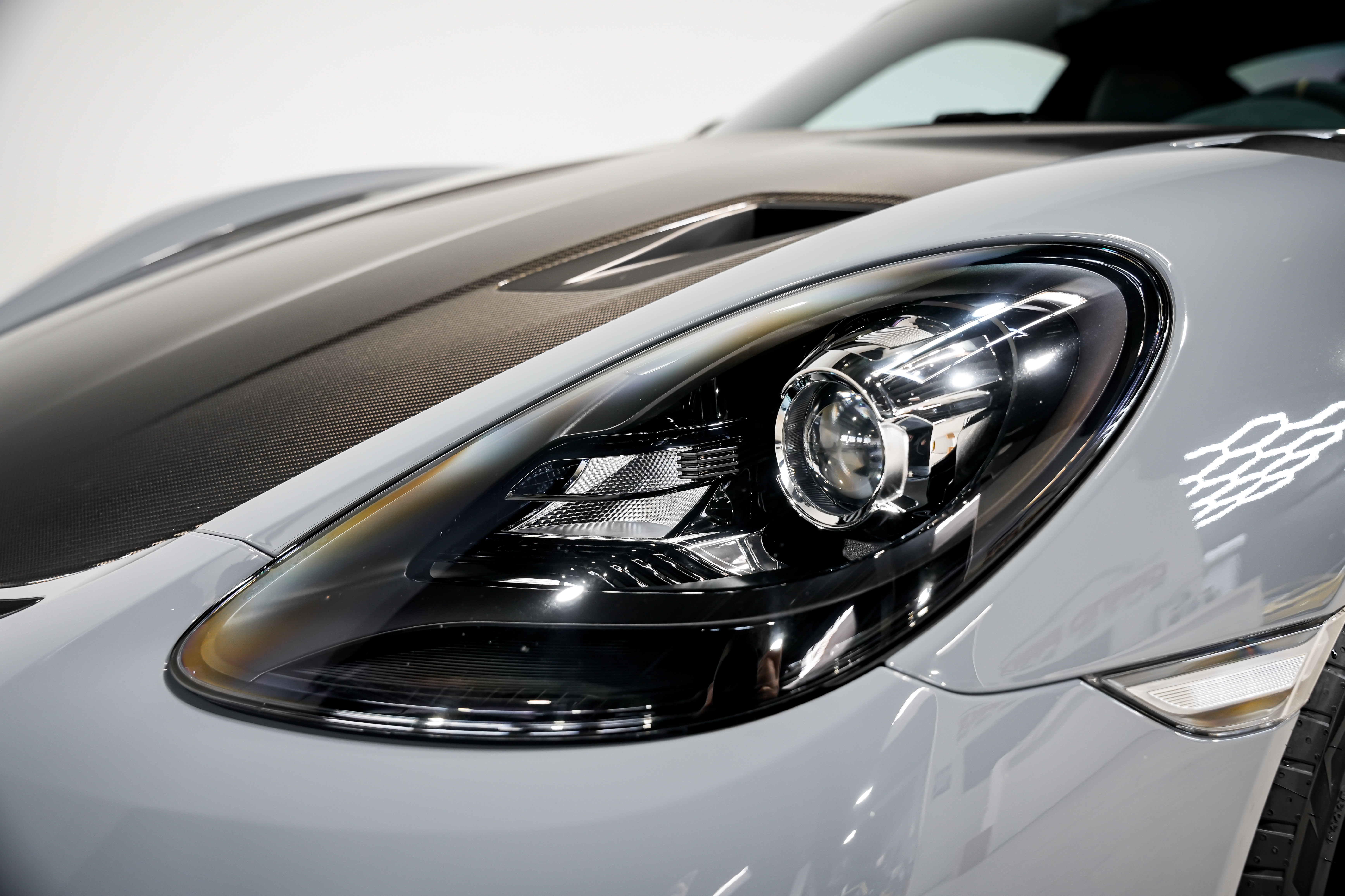 2023 Porsche 718 Cayman GT4 RS Coupe — photo 40