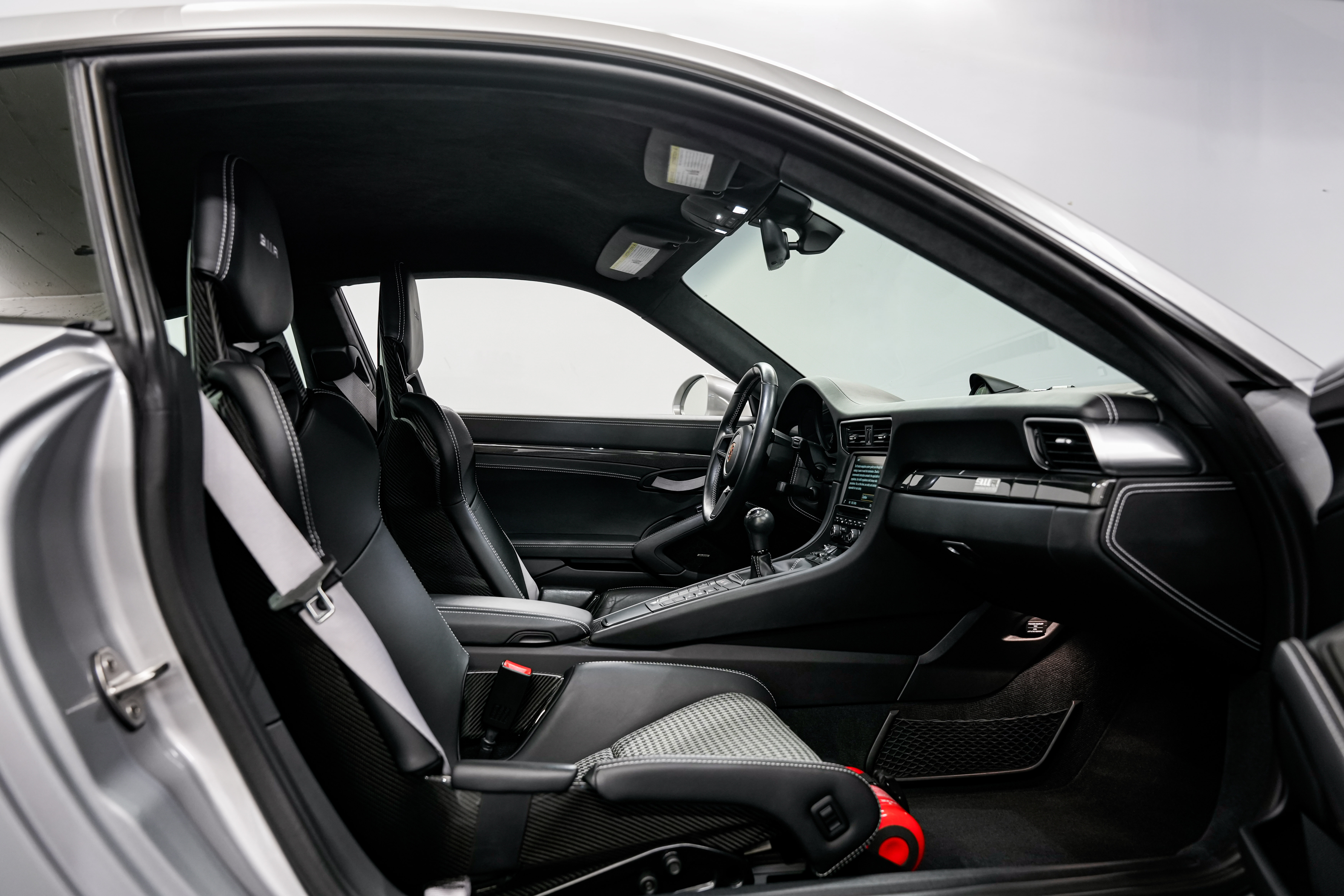 2016 Porsche 911 R Coupe — photo 9