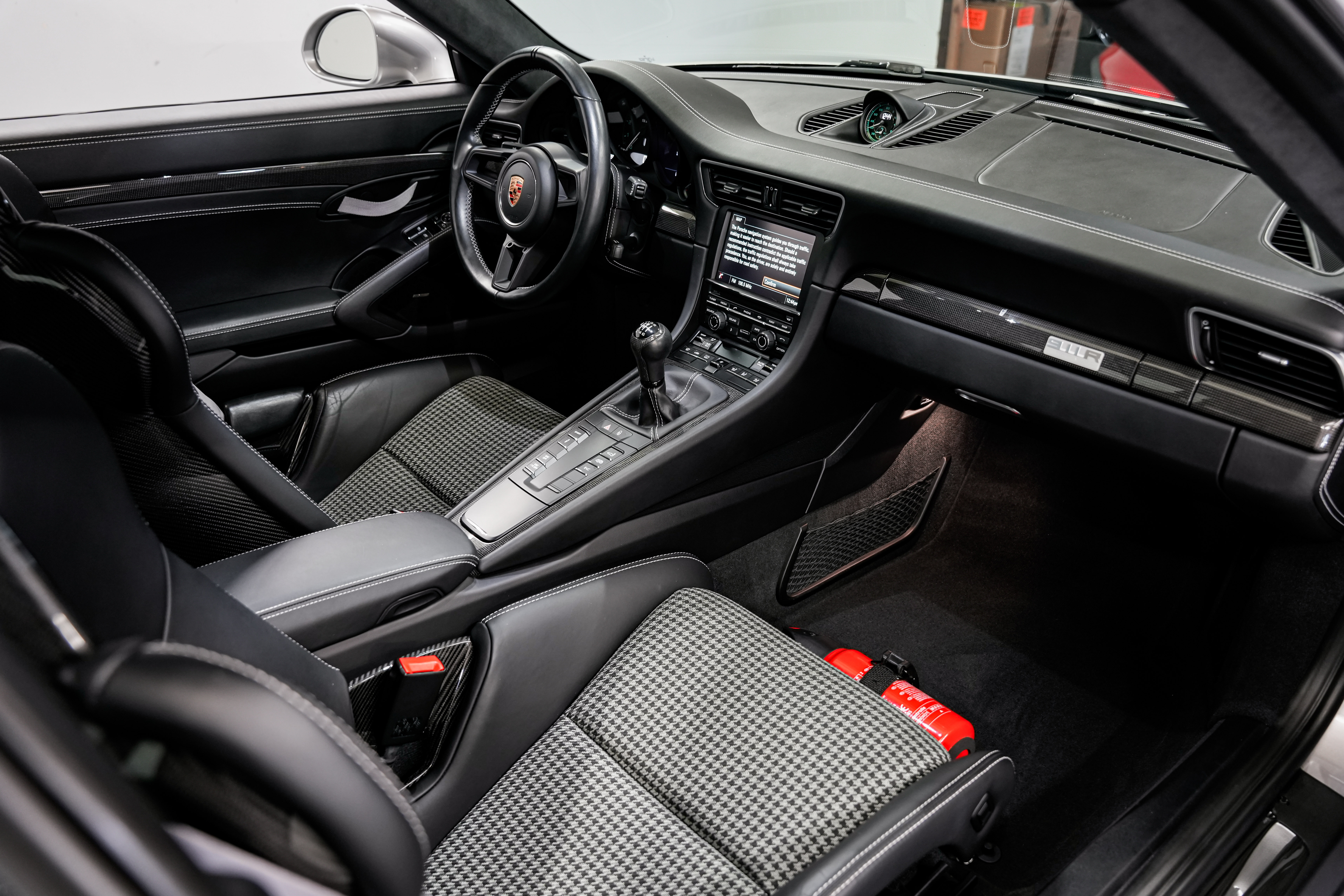 2016 Porsche 911 R Coupe — photo 12