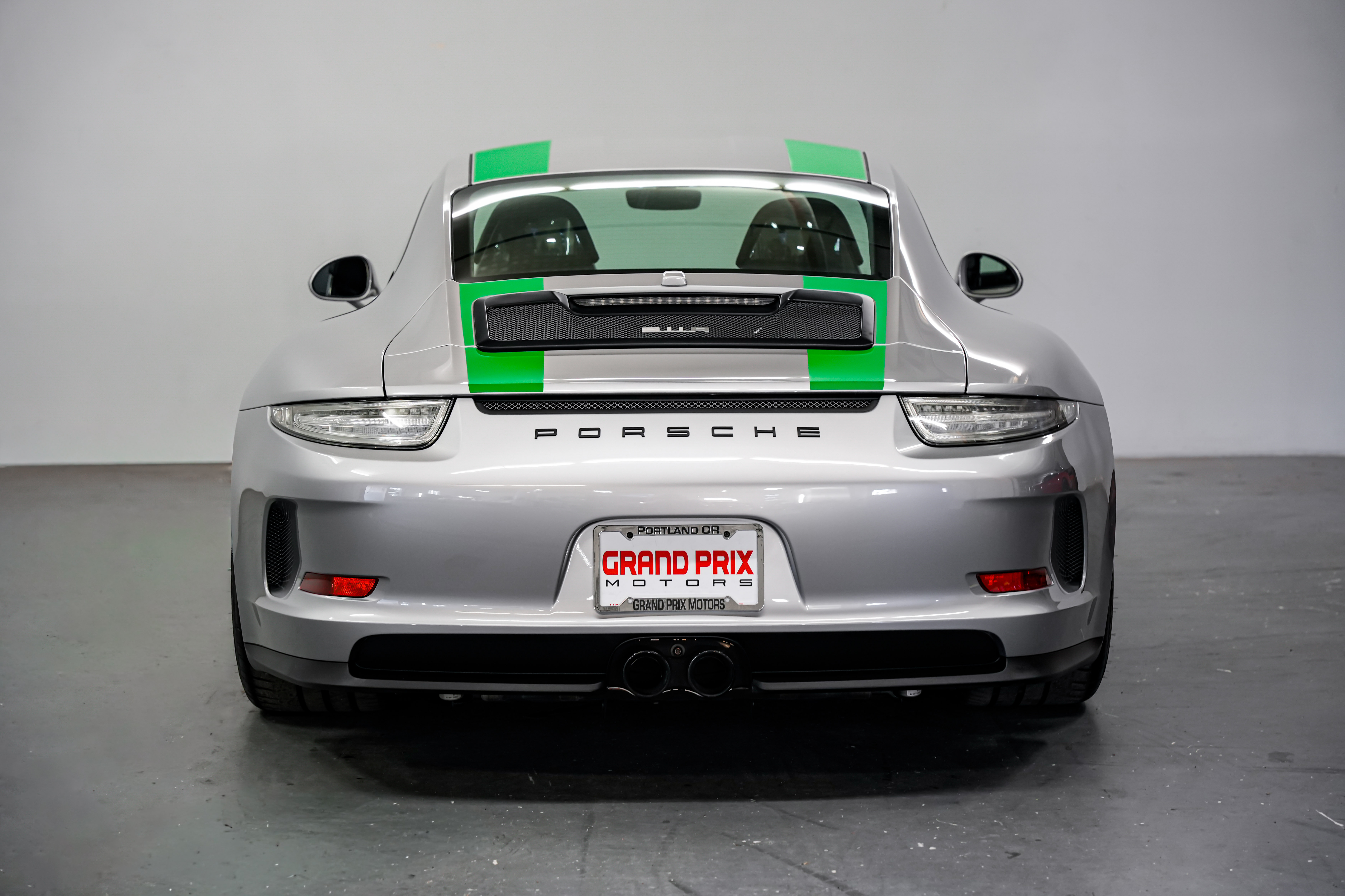 2016 Porsche 911 R Coupe — photo 17