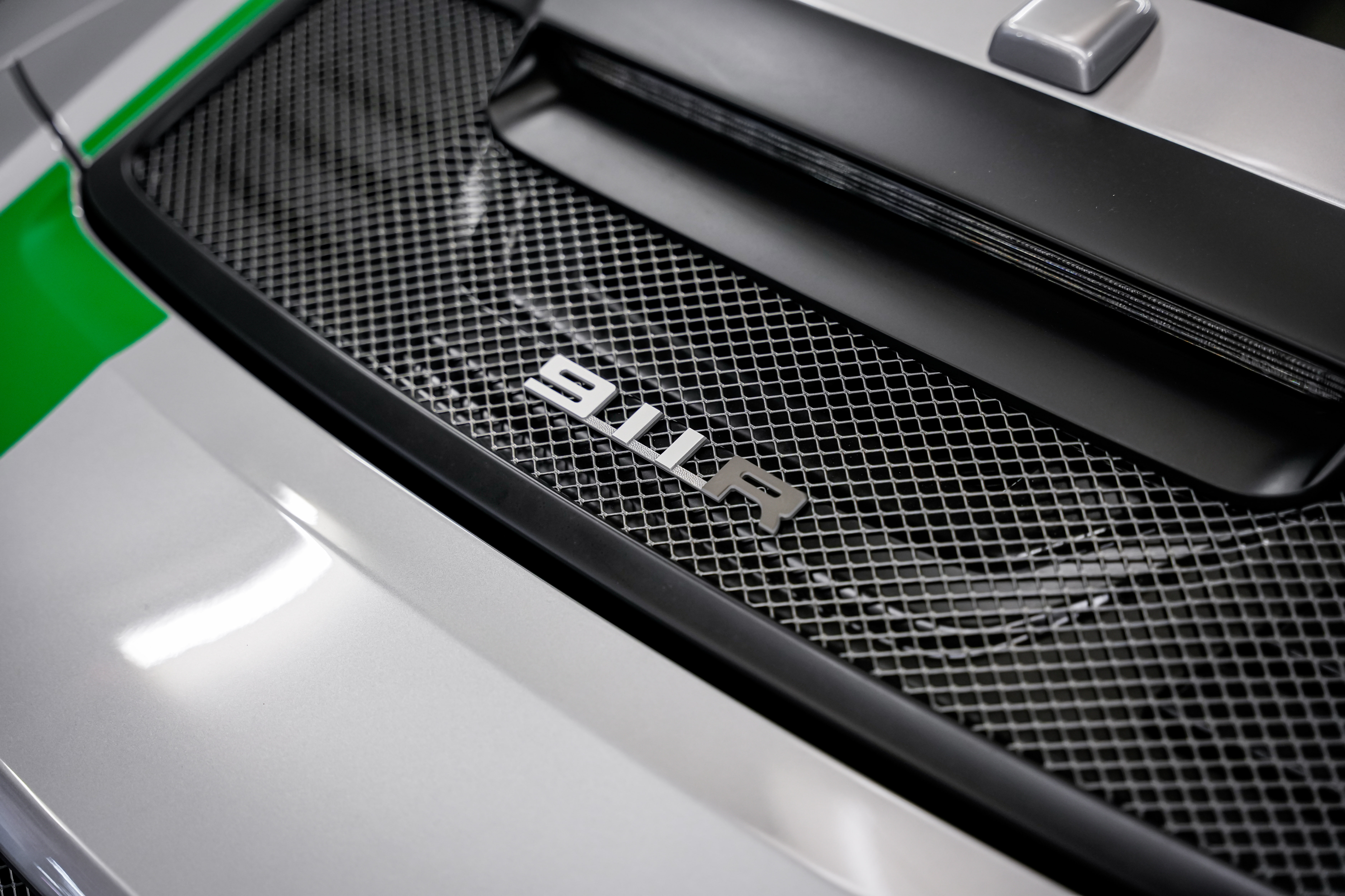 2016 Porsche 911 R Coupe — photo 20