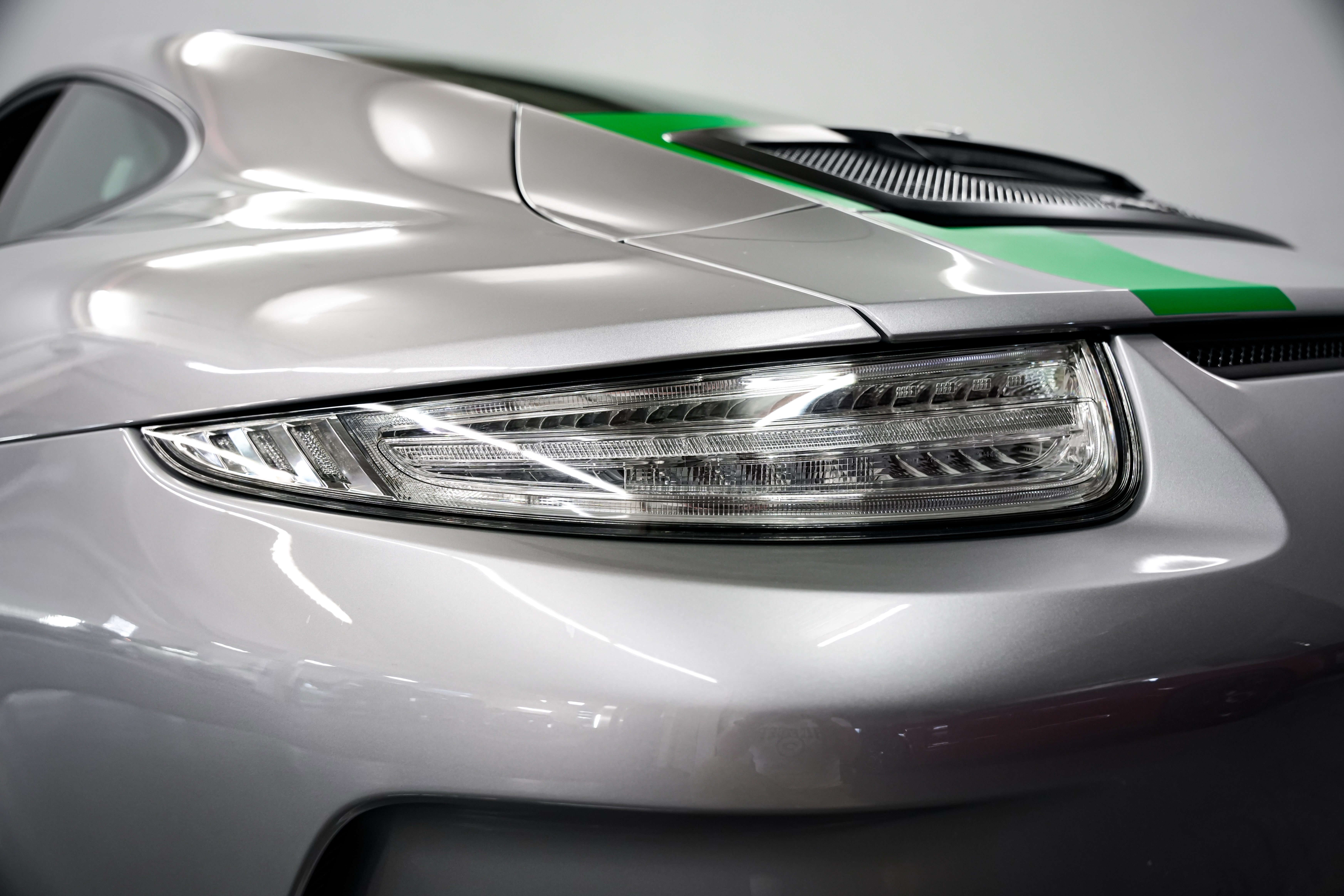 2016 Porsche 911 R Coupe — photo 26