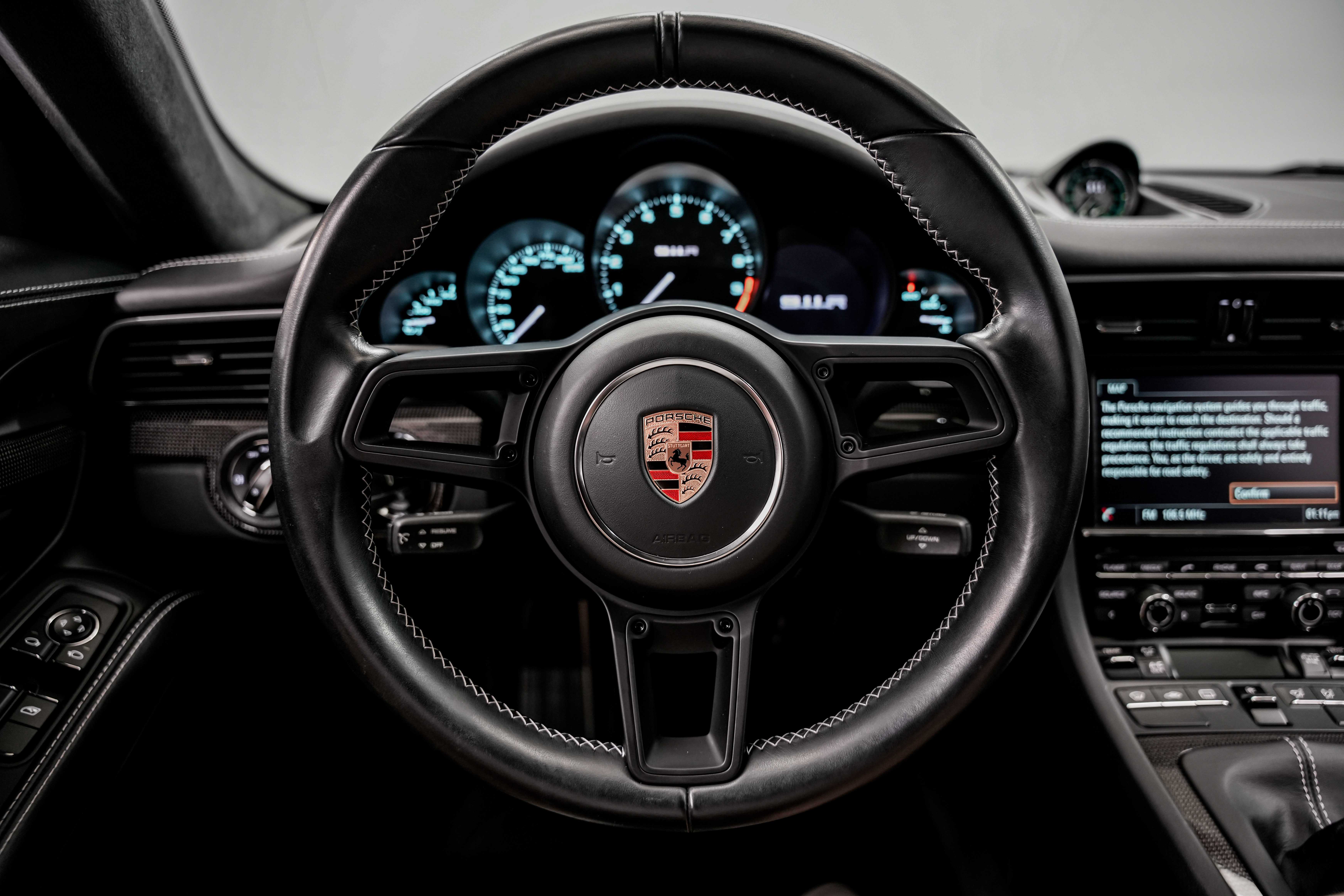 2016 Porsche 911 R Coupe — photo 33