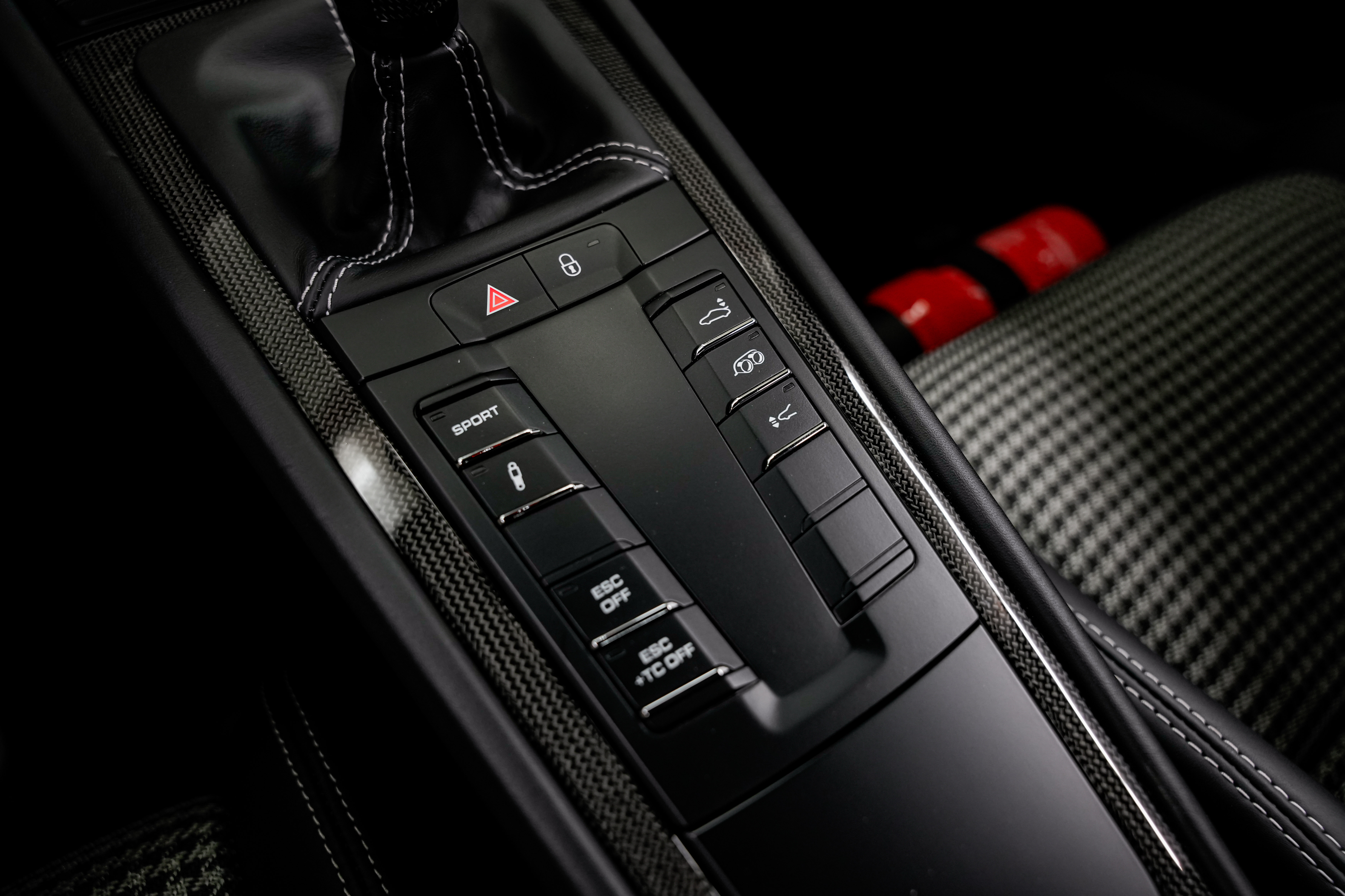2016 Porsche 911 R Coupe — photo 40
