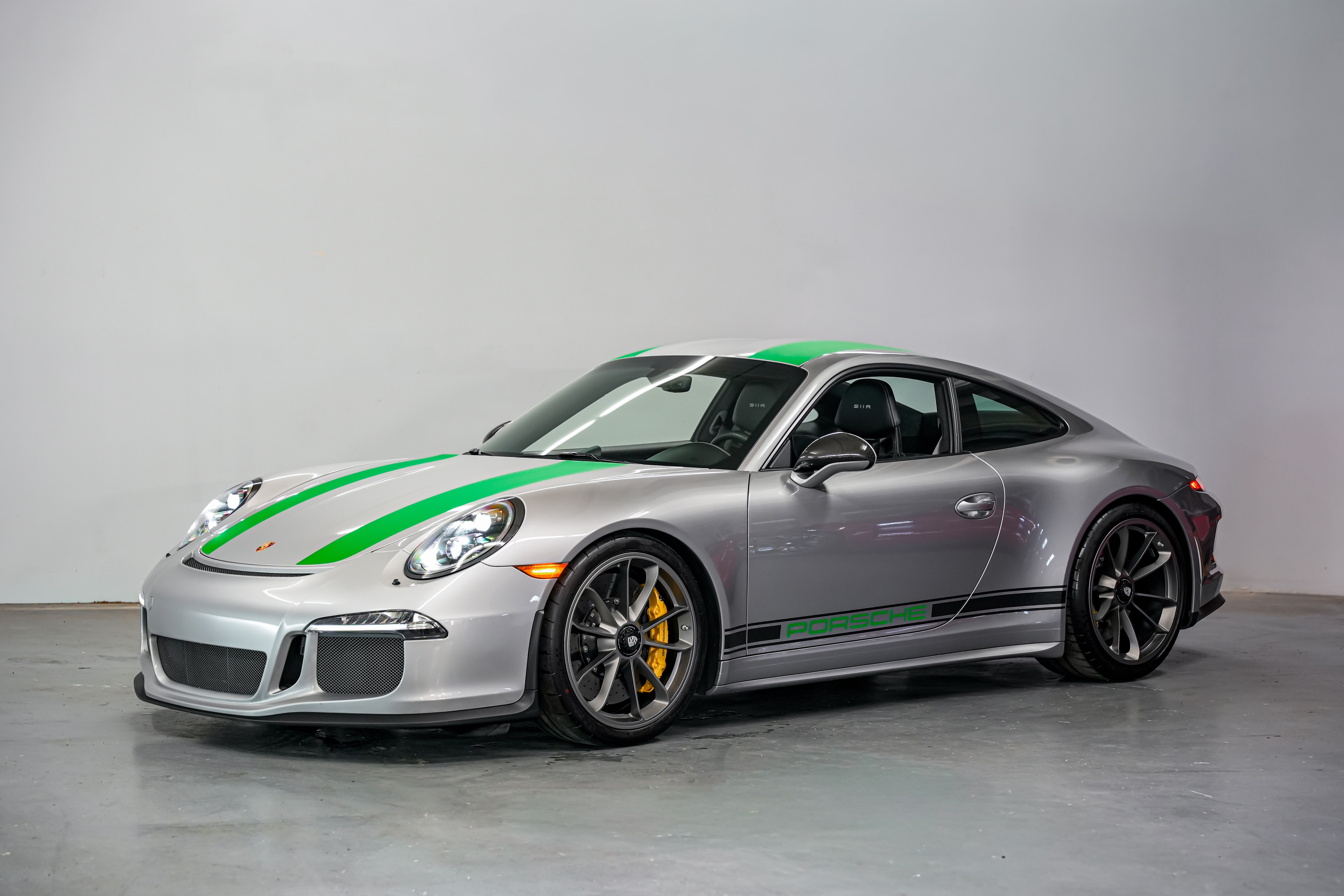 2016 Porsche 911 R Coupe — photo 45