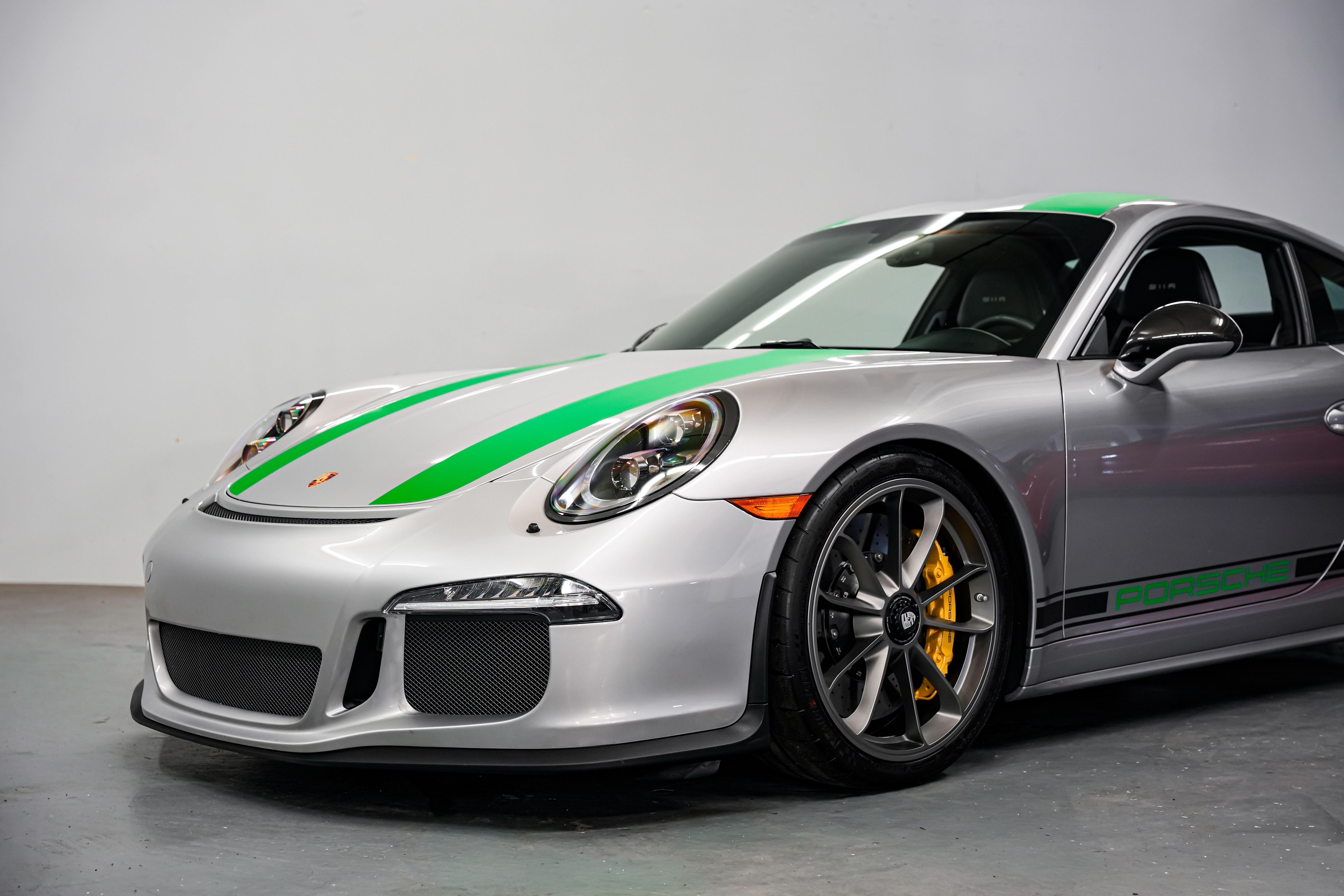 2016 Porsche 911 R Coupe — photo 46