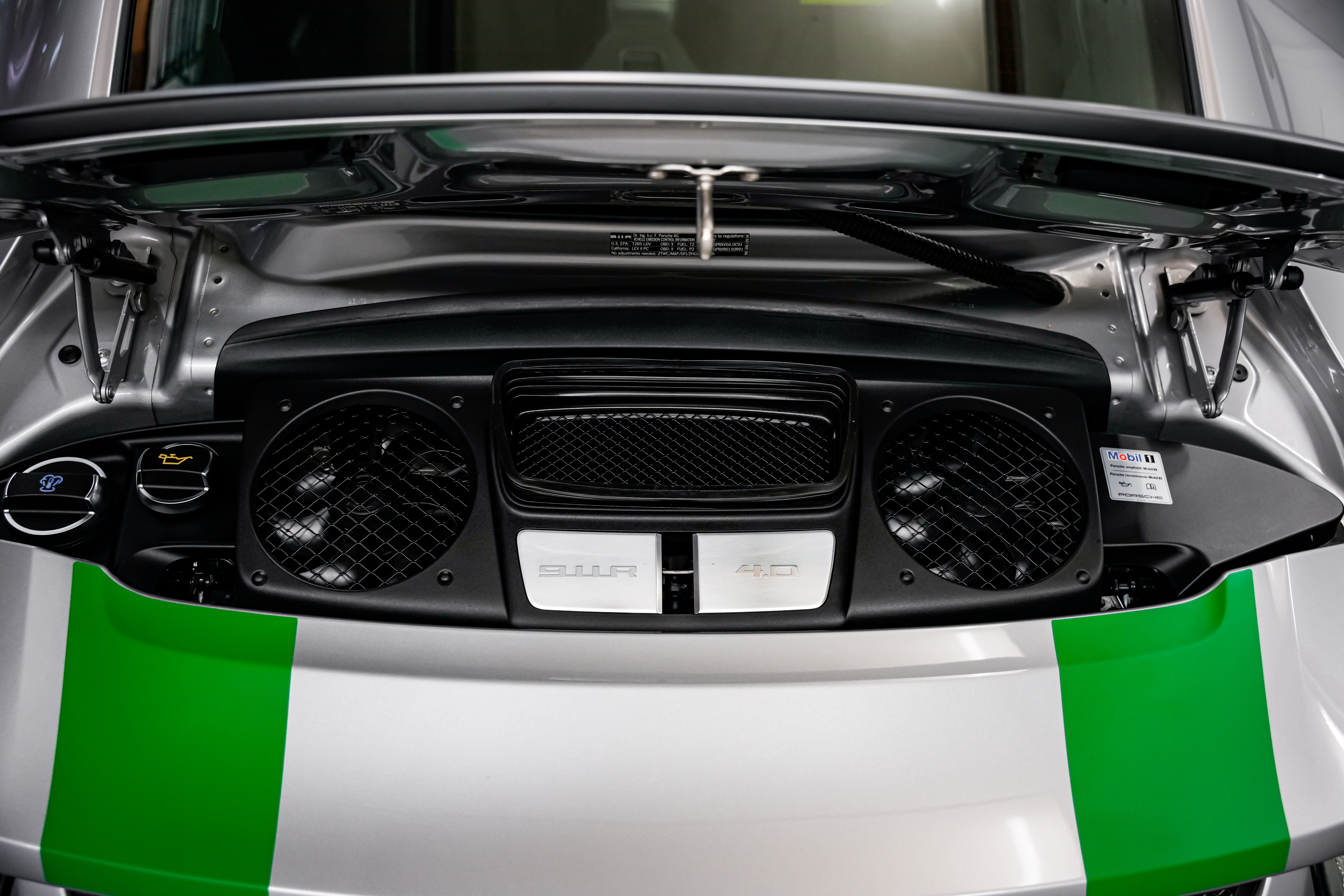2016 Porsche 911 R Coupe — photo 50
