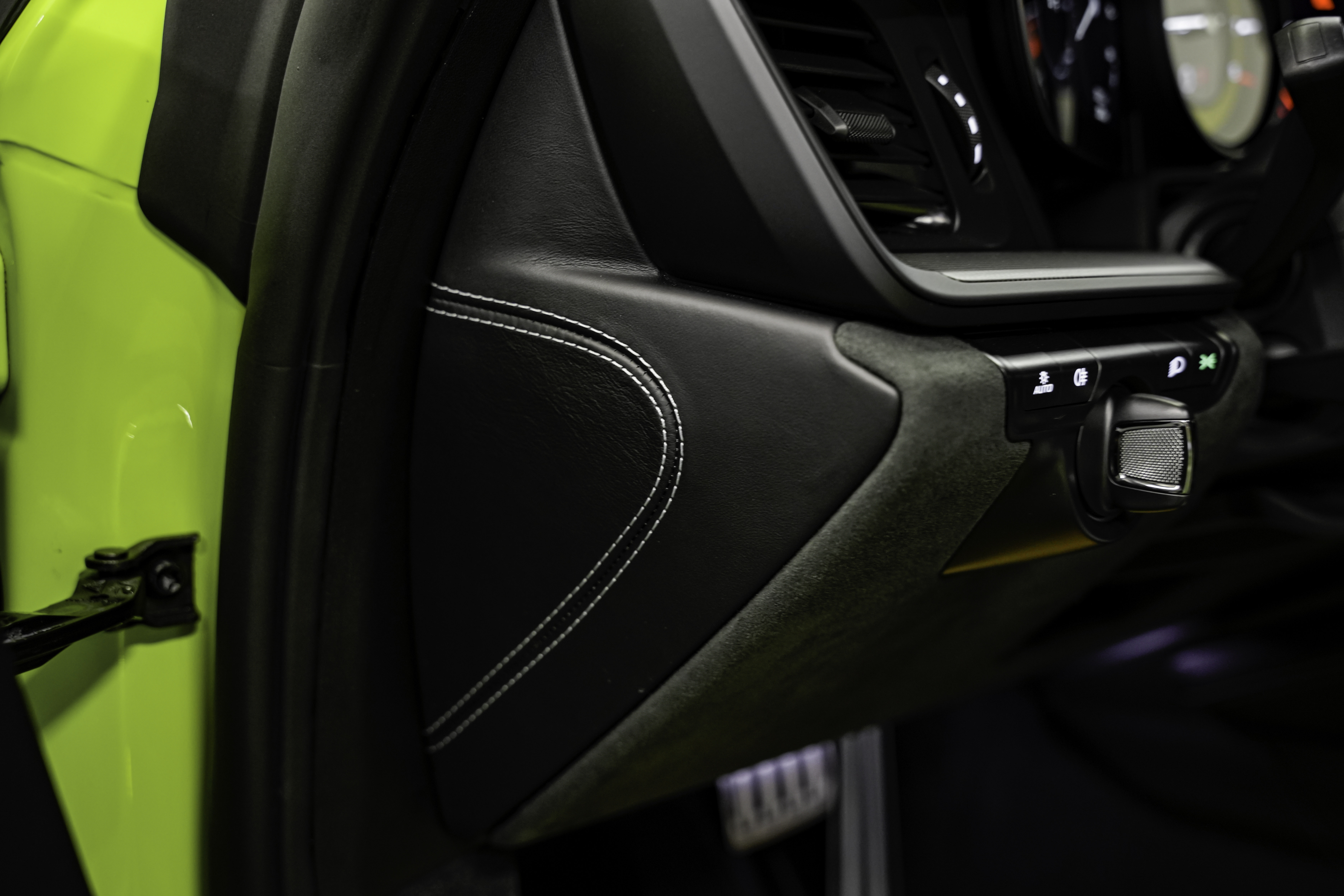 2024 Porsche 911 Dakar Coupe — photo 34