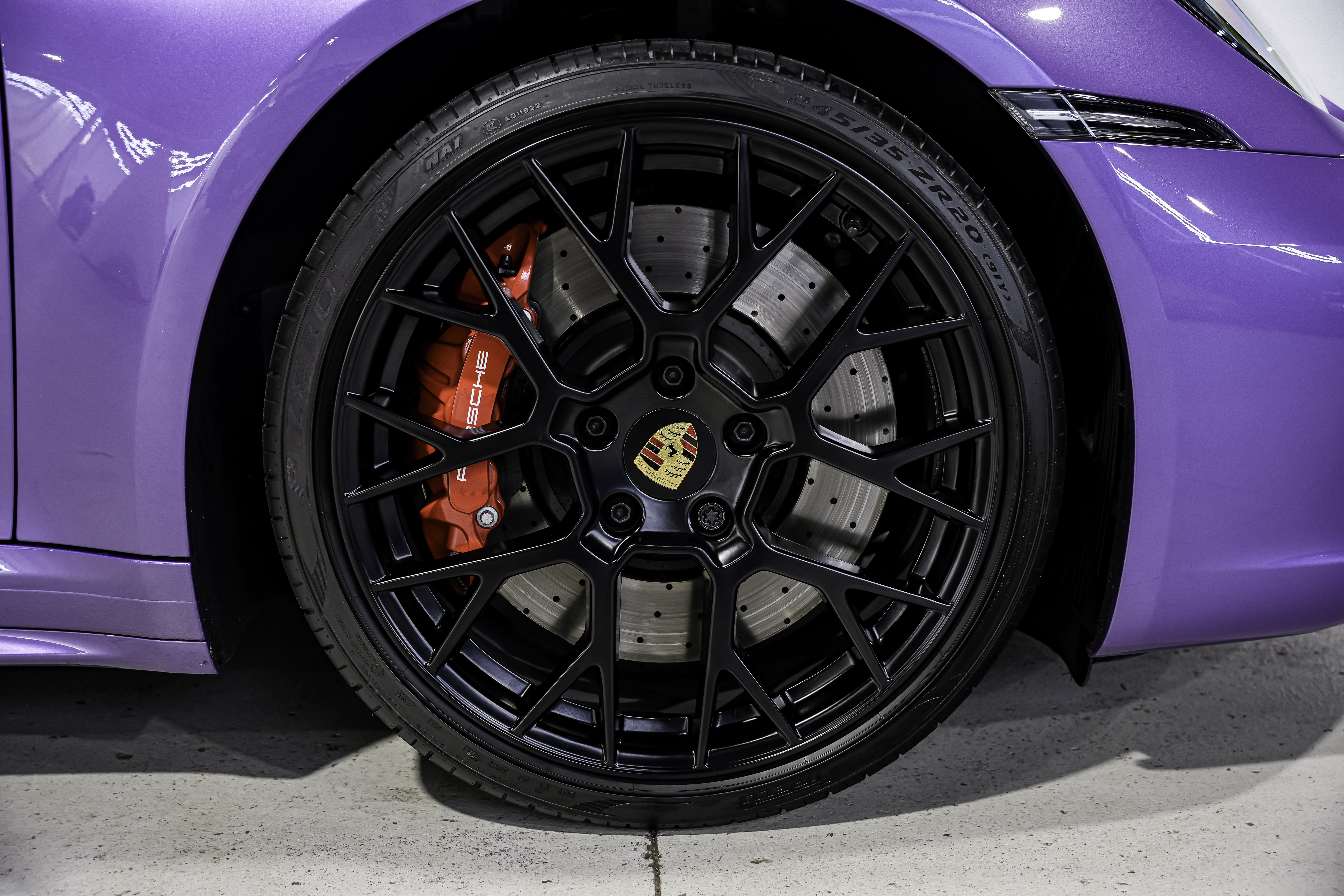 2024 Porsche 911 Targa 4 GTS — photo 8