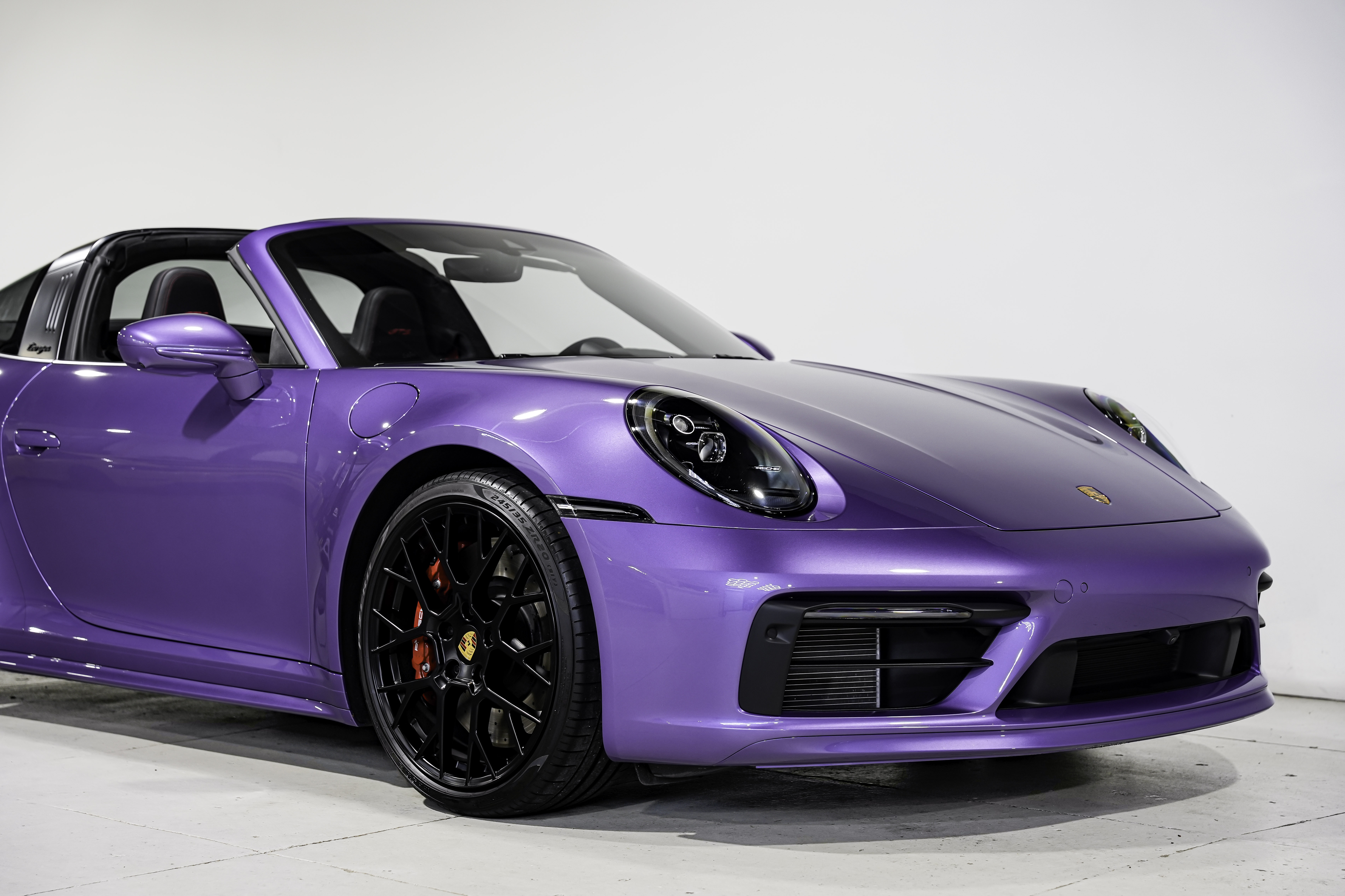 2024 Porsche 911 Targa 4 GTS — photo 11