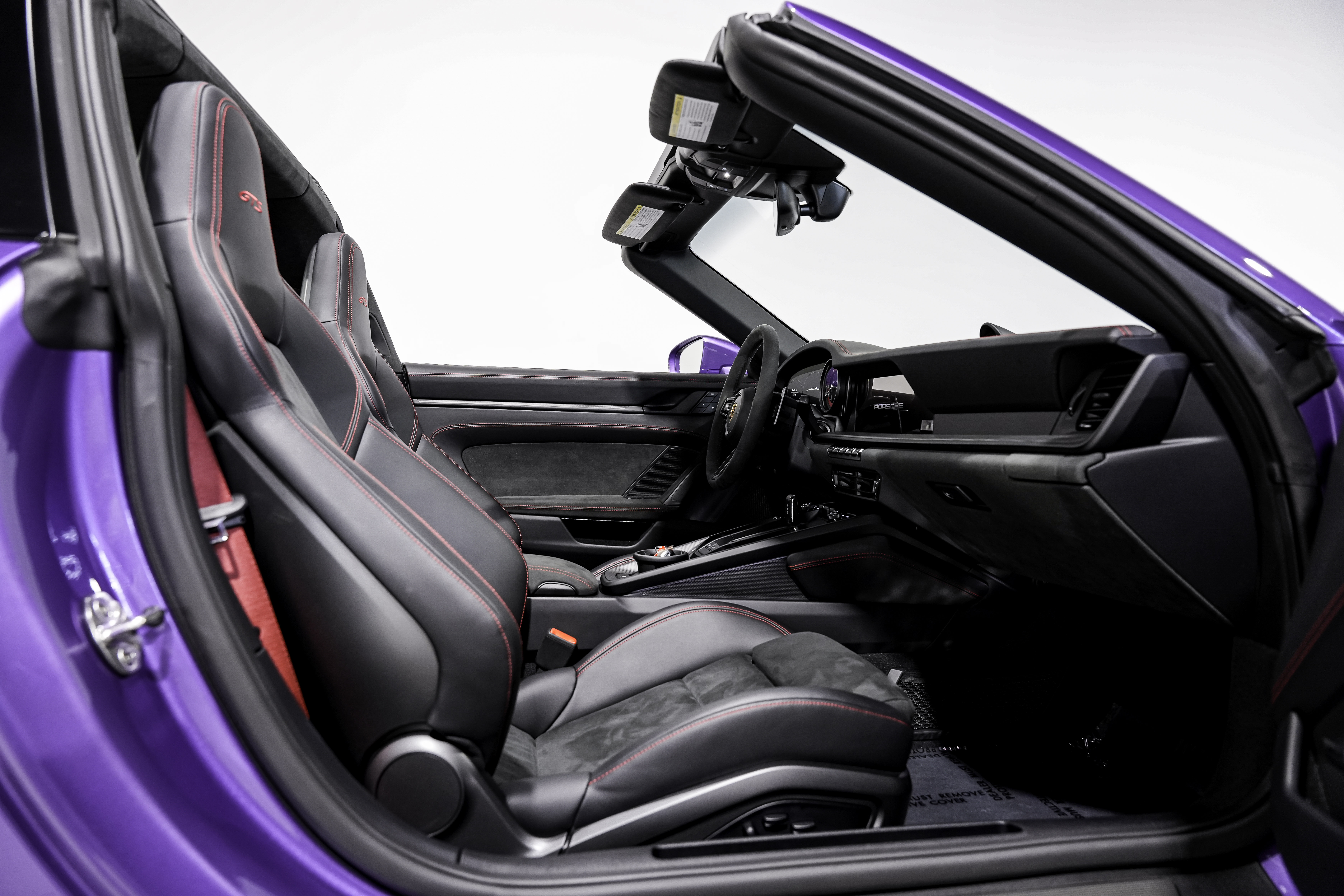2024 Porsche 911 Targa 4 GTS — photo 14
