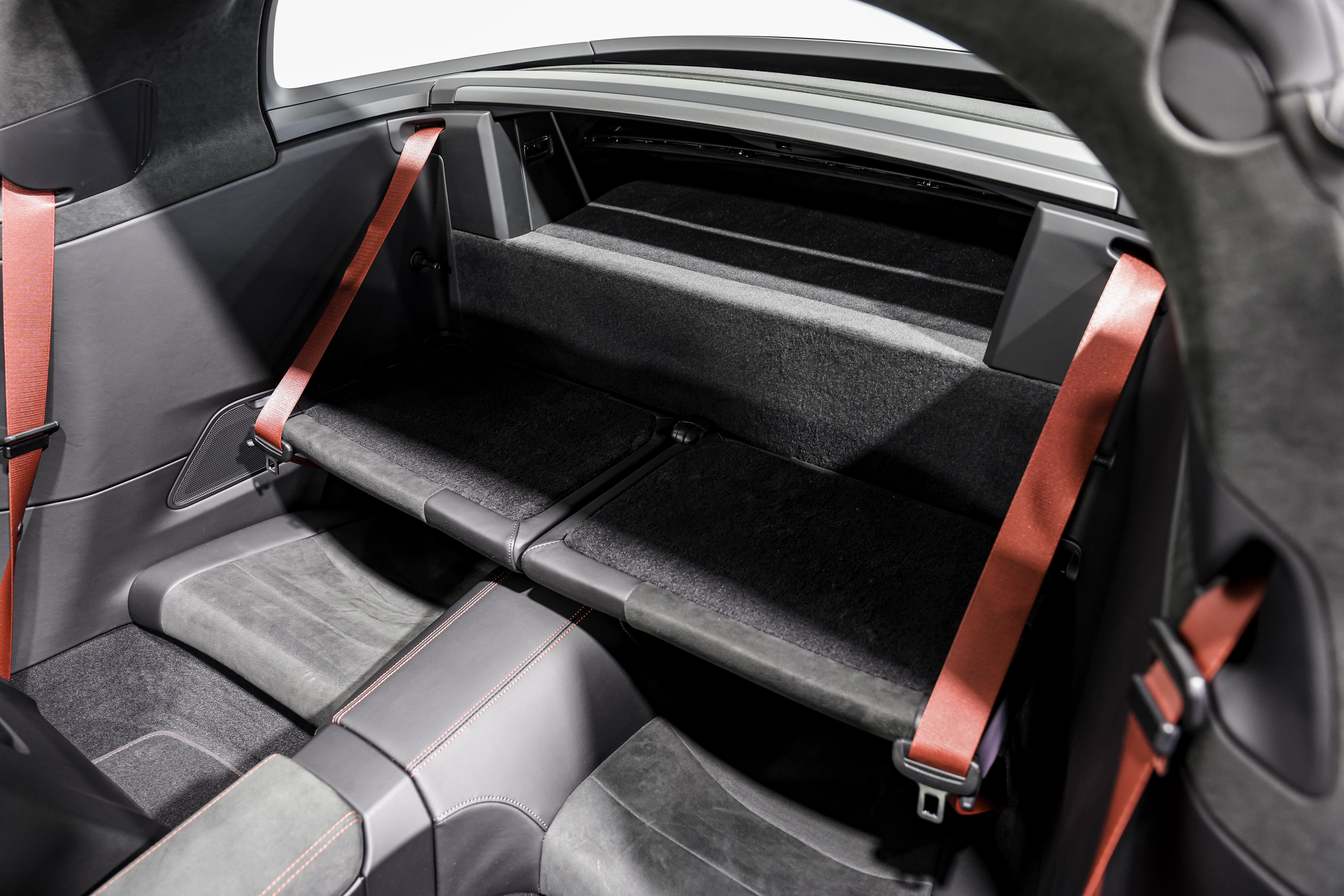 2024 Porsche 911 Targa 4 GTS — photo 26