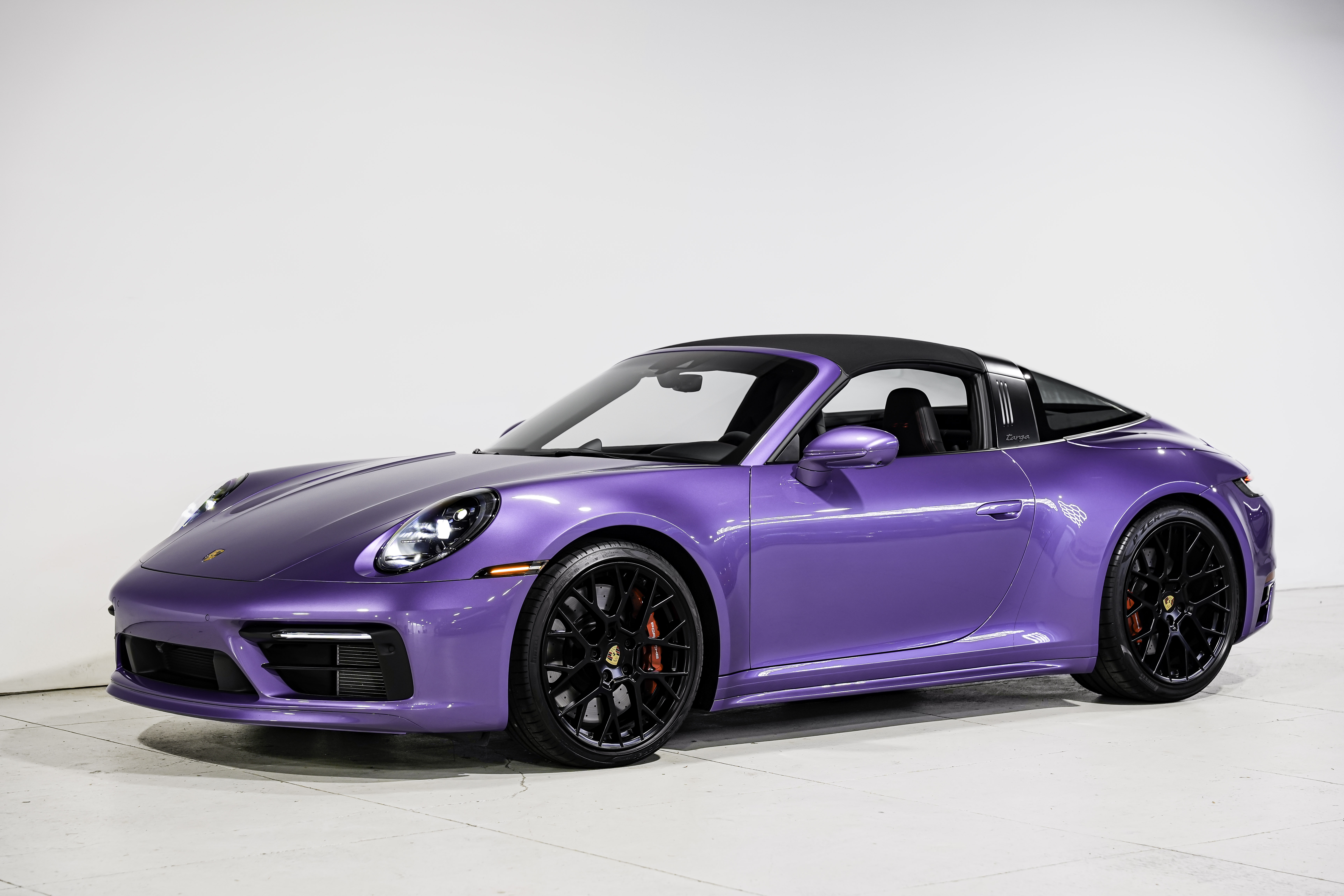 2024 Porsche 911 Targa 4 GTS — photo 39