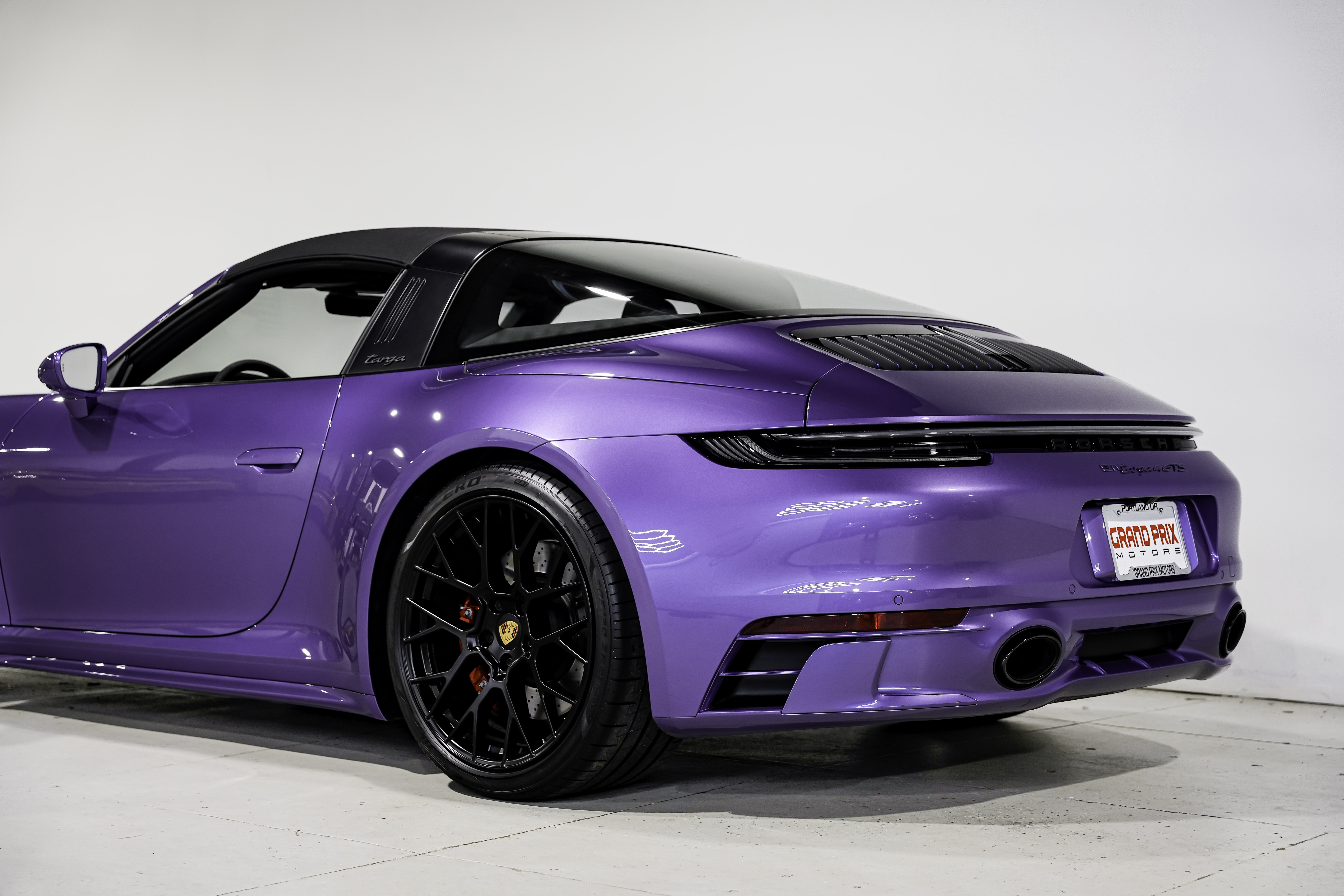 2024 Porsche 911 Targa 4 GTS — photo 43