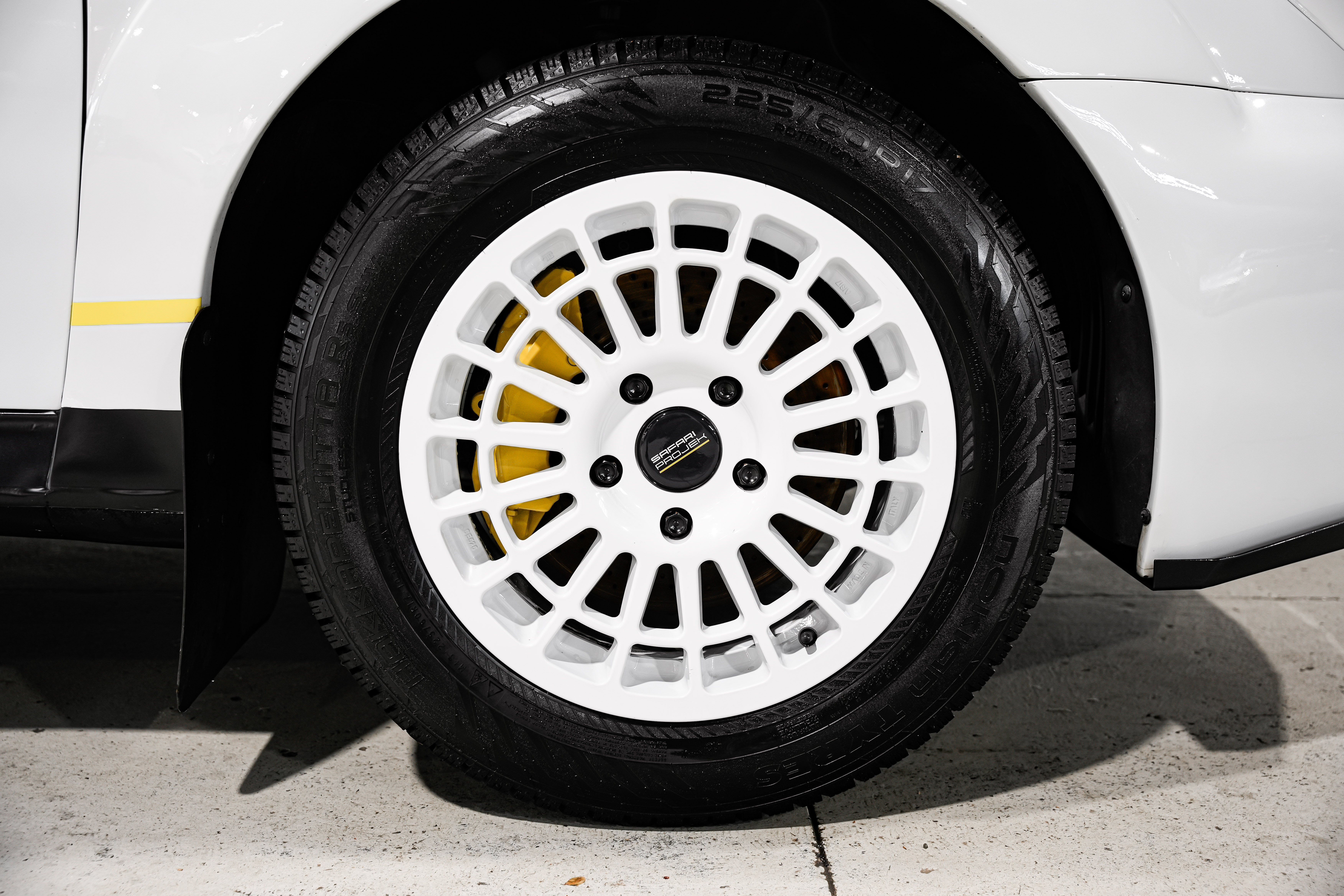 2003 Porsche 911 Carrera 4S Coupe (996 Safari build) — photo 7