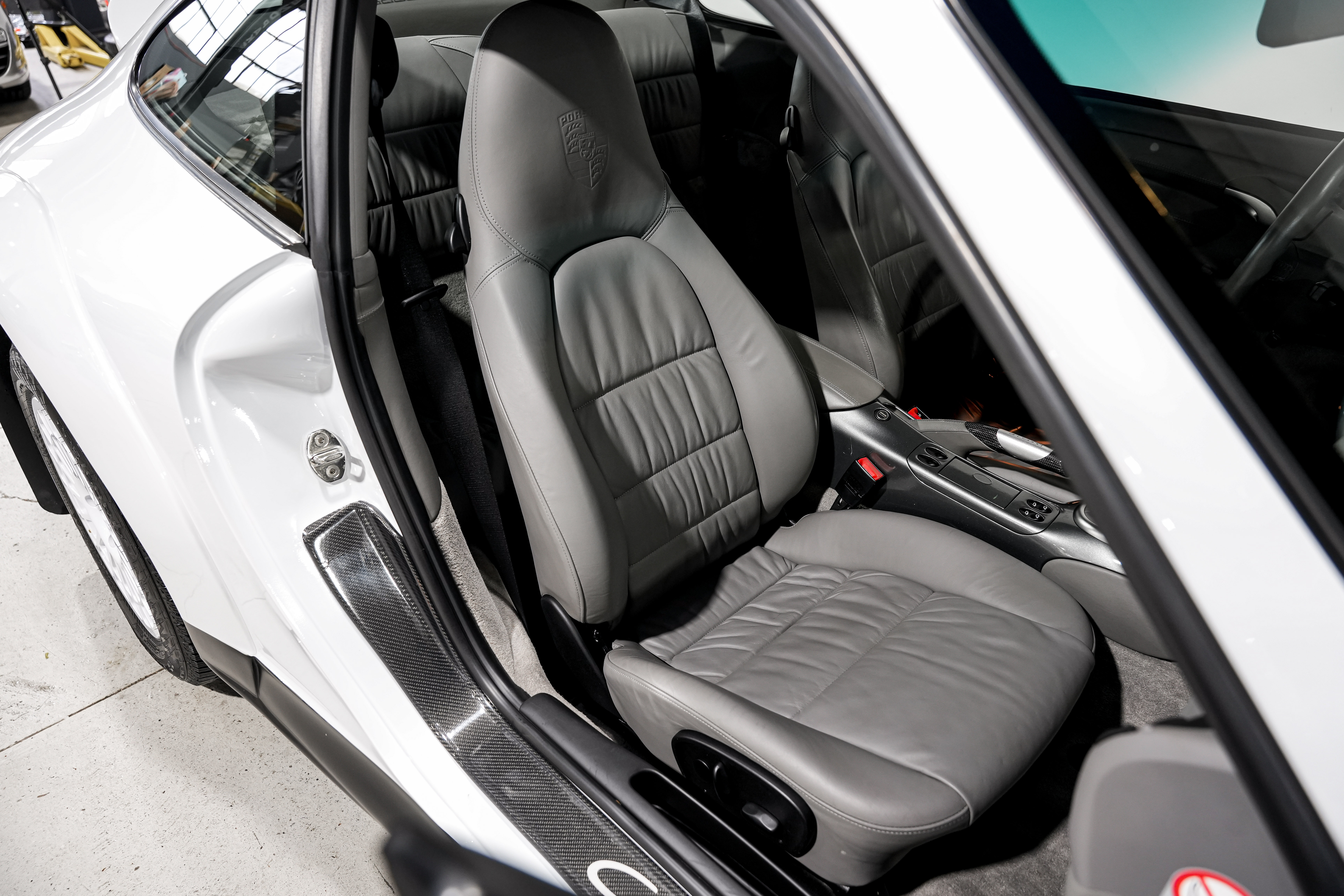 2003 Porsche 911 Carrera 4S Coupe (996 Safari build) — photo 15