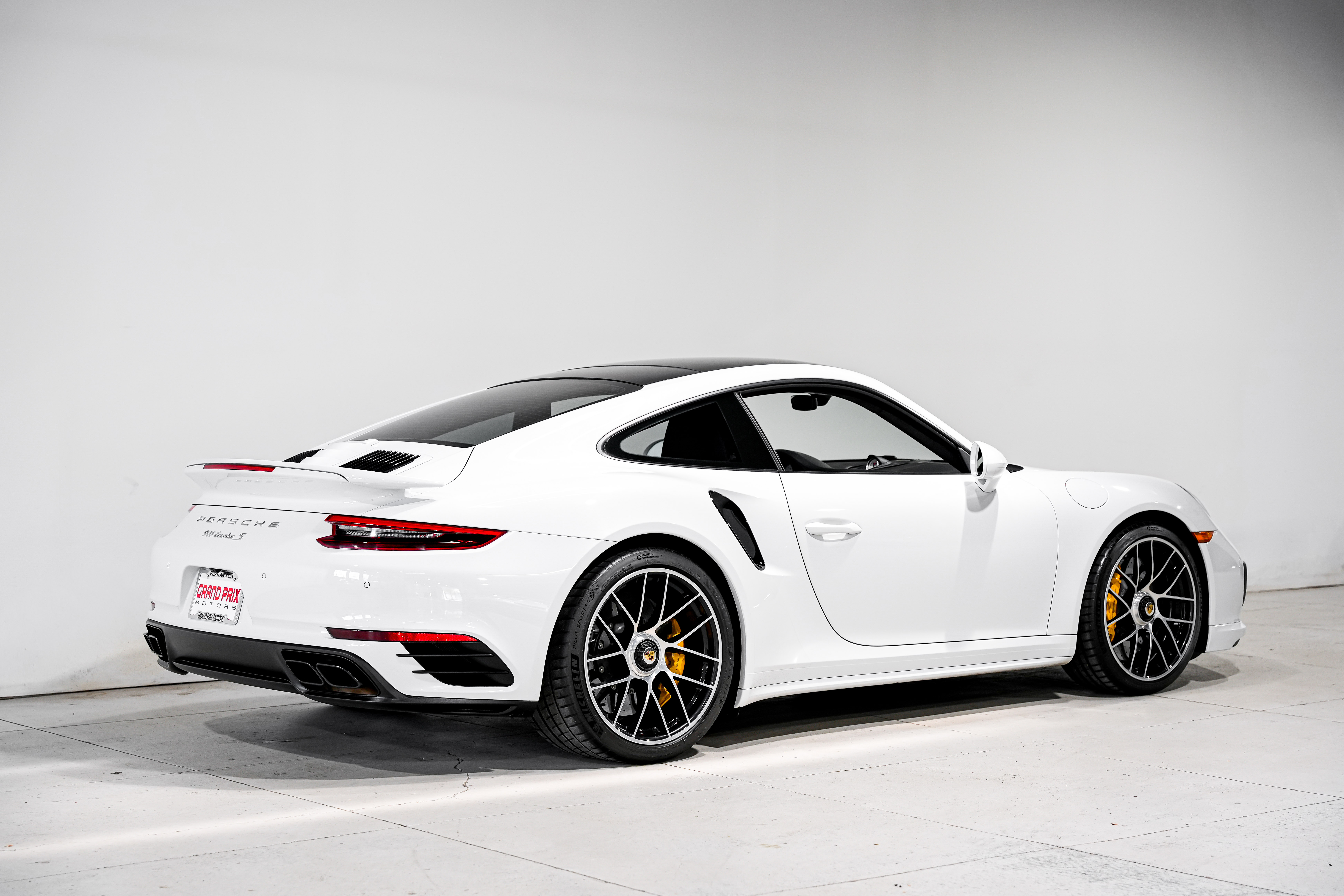 2018 Porsche 911 Turbo S Coupe — photo 2