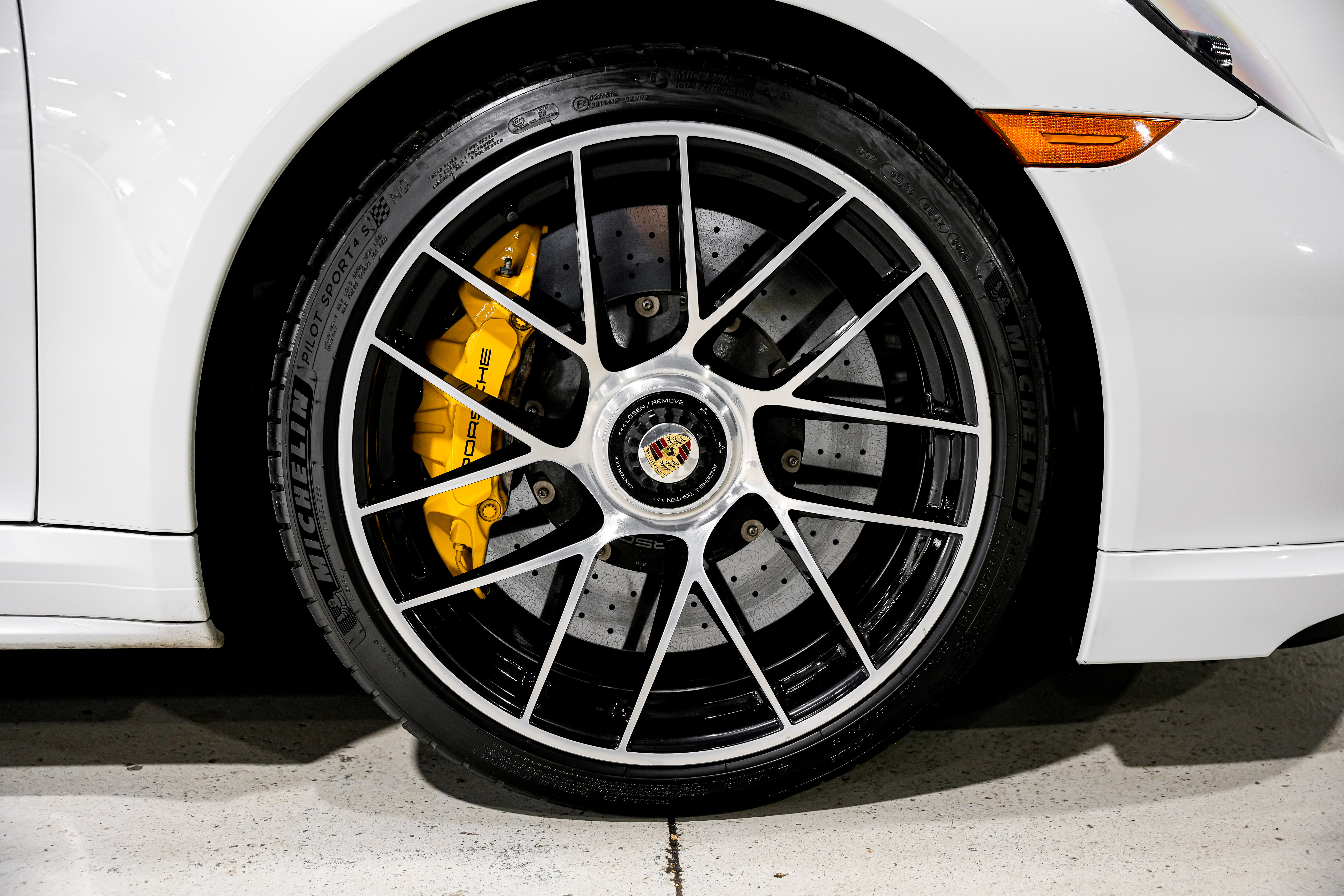 2018 Porsche 911 Turbo S Coupe — photo 7