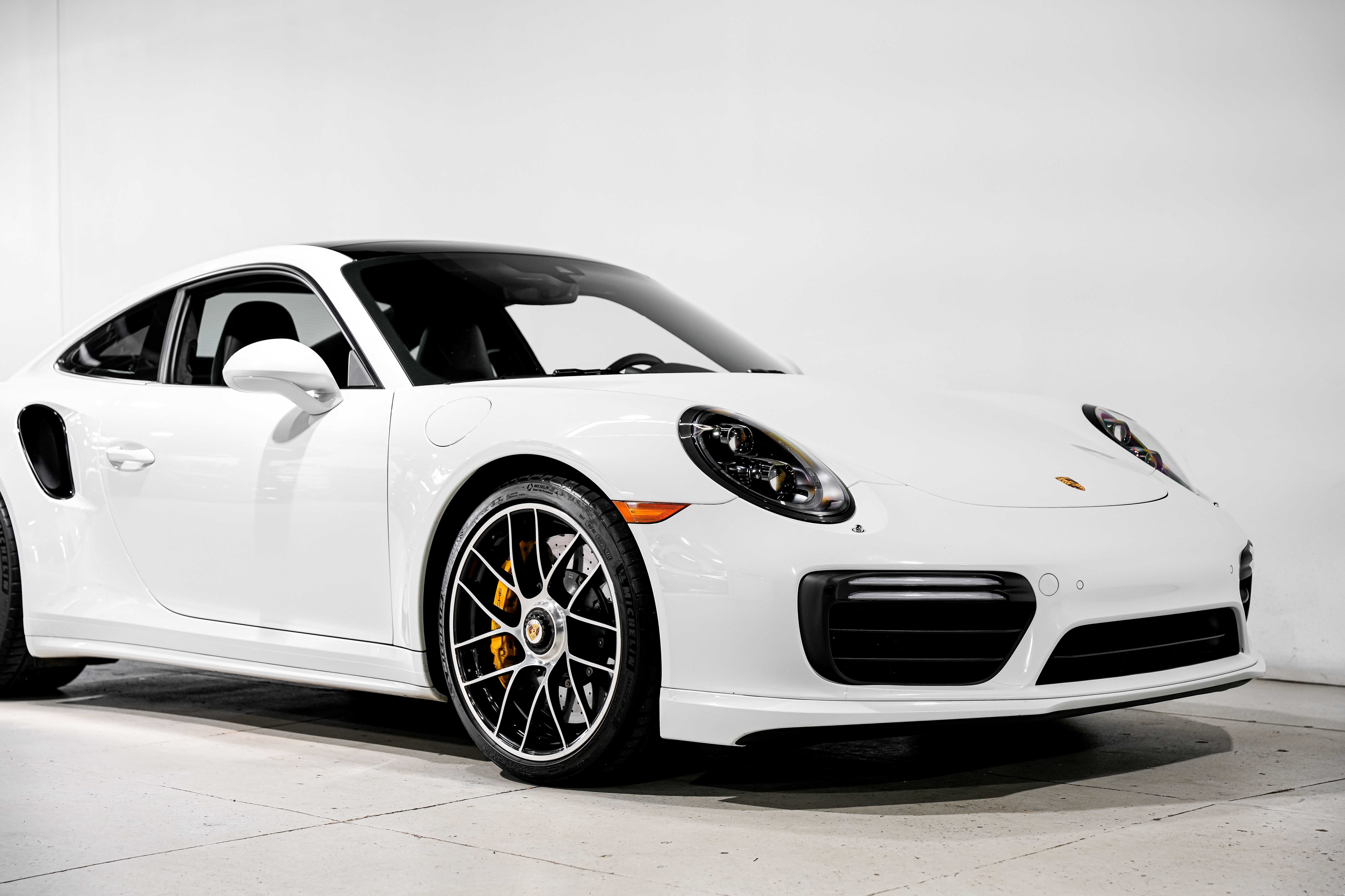 2018 Porsche 911 Turbo S Coupe — photo 11