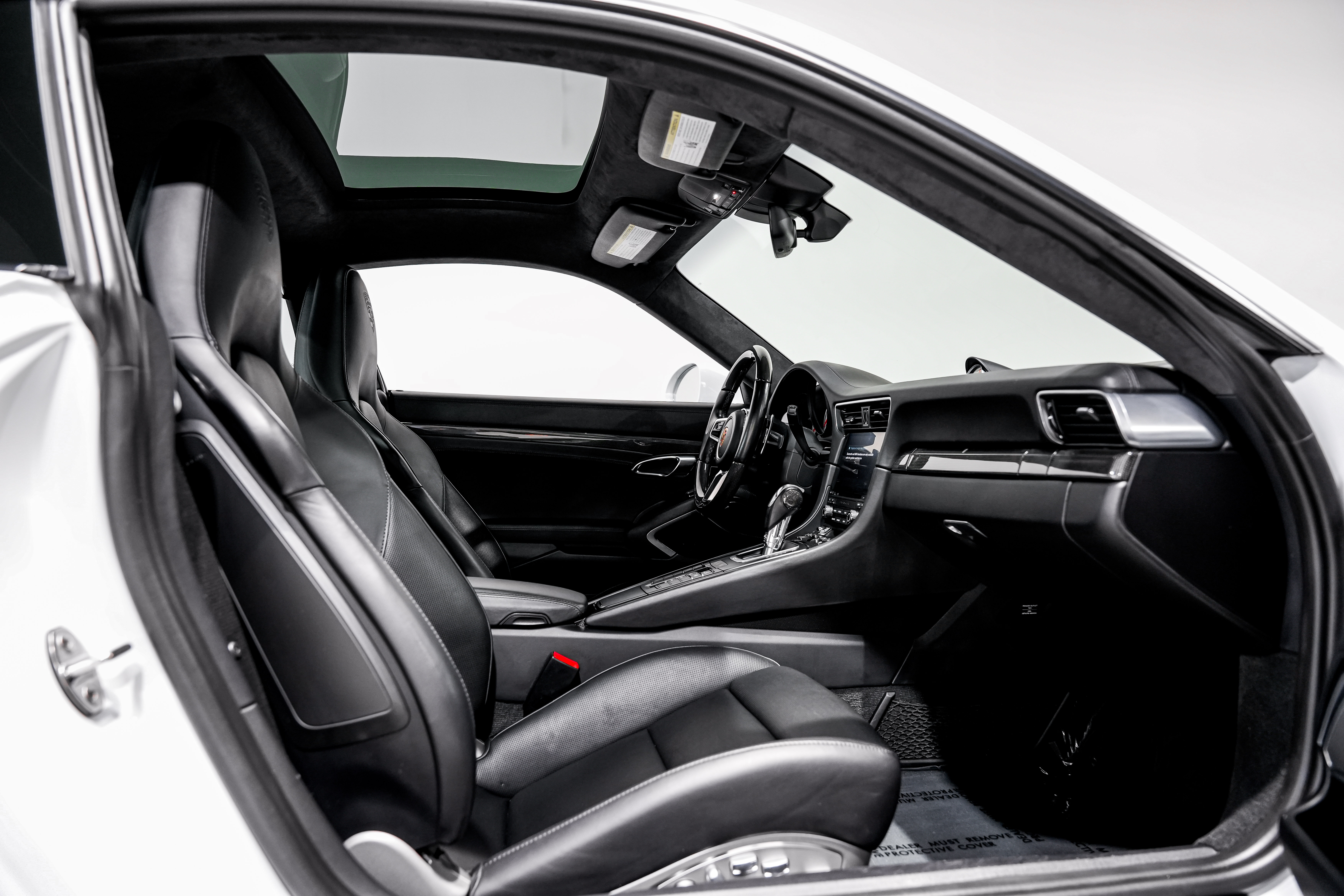 2018 Porsche 911 Turbo S Coupe — photo 14
