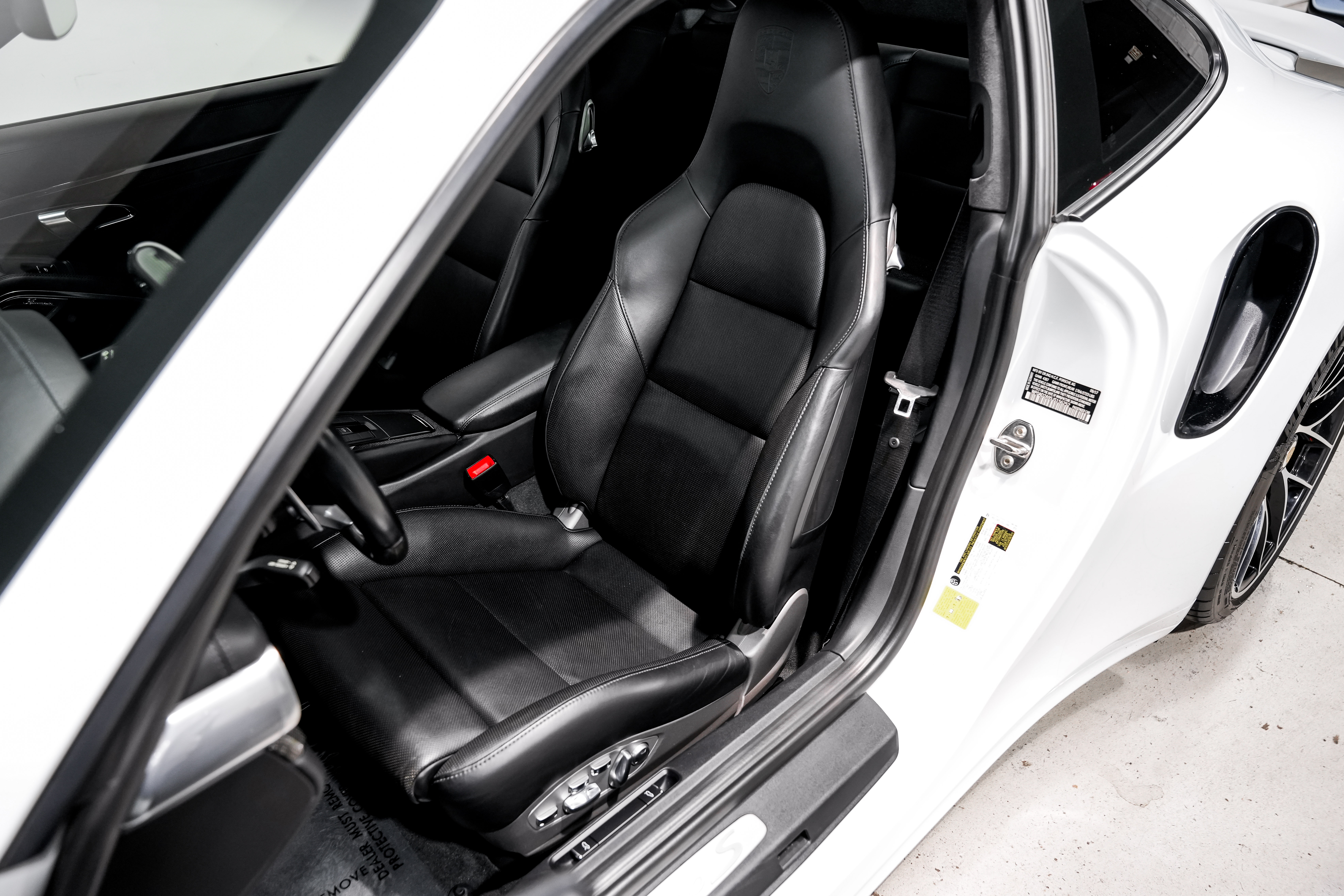 2018 Porsche 911 Turbo S Coupe — photo 21