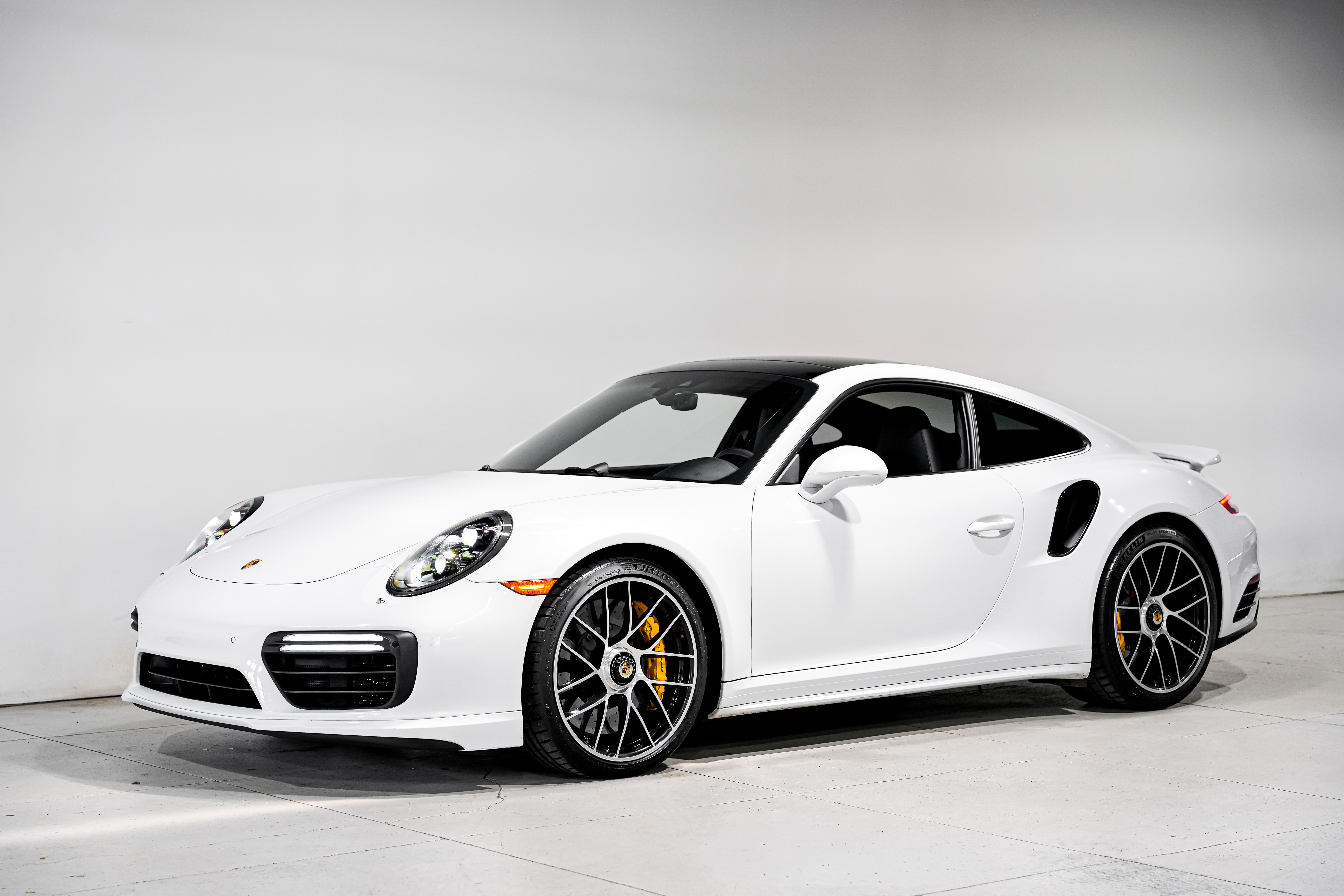 2018 Porsche 911 Turbo S Coupe — photo 38