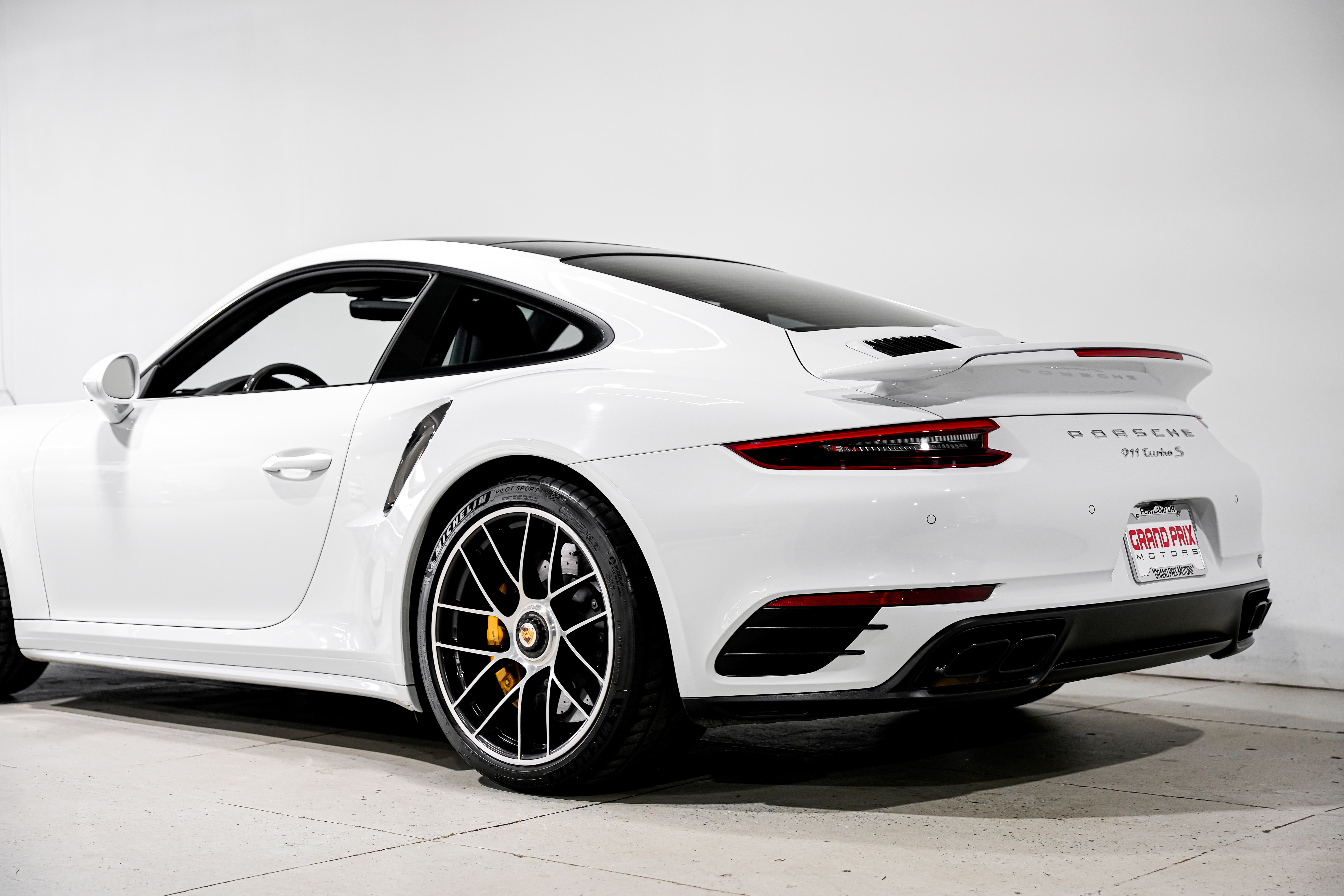 2018 Porsche 911 Turbo S Coupe — photo 42