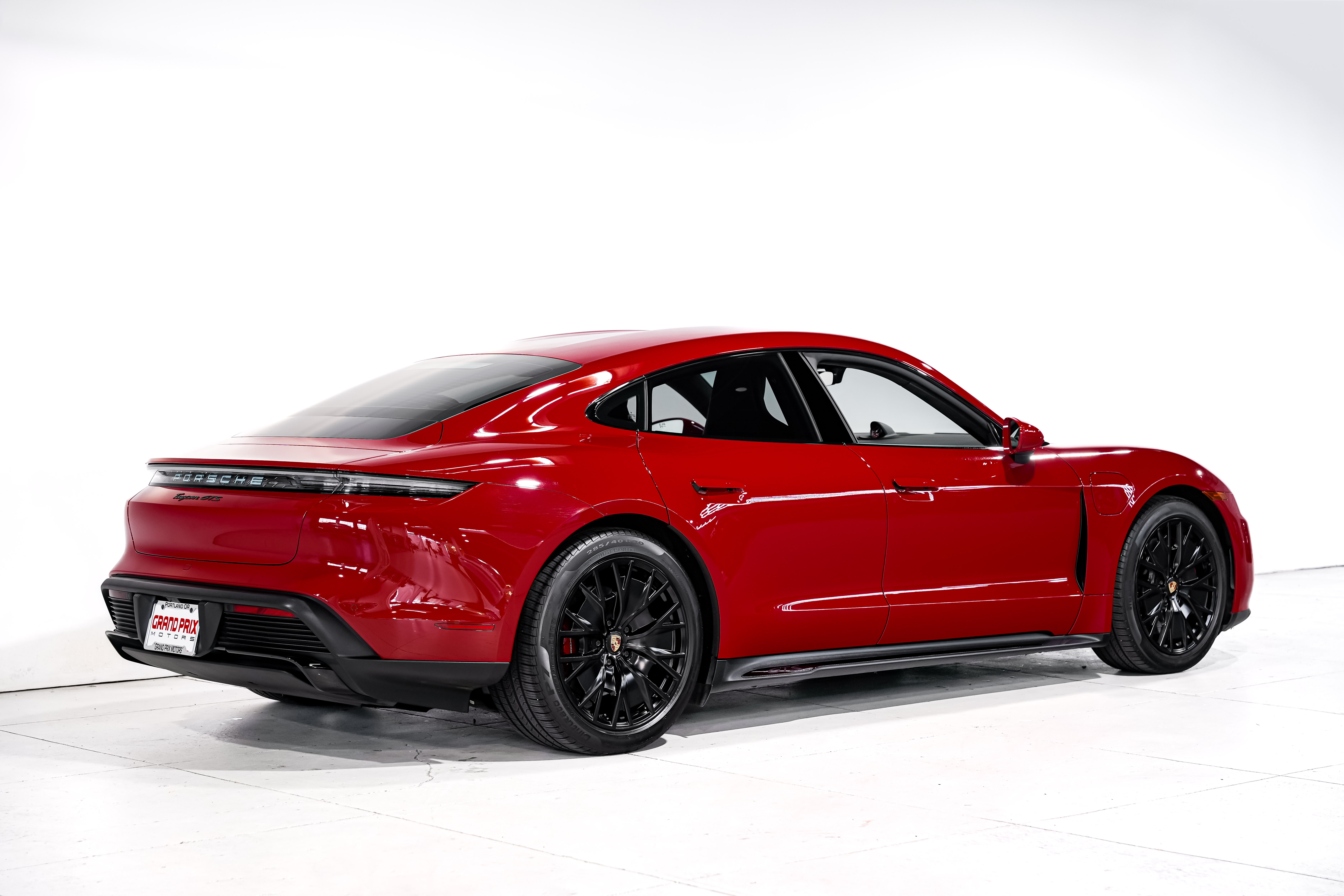 2023 Porsche Taycan GTS Sedan — photo 2