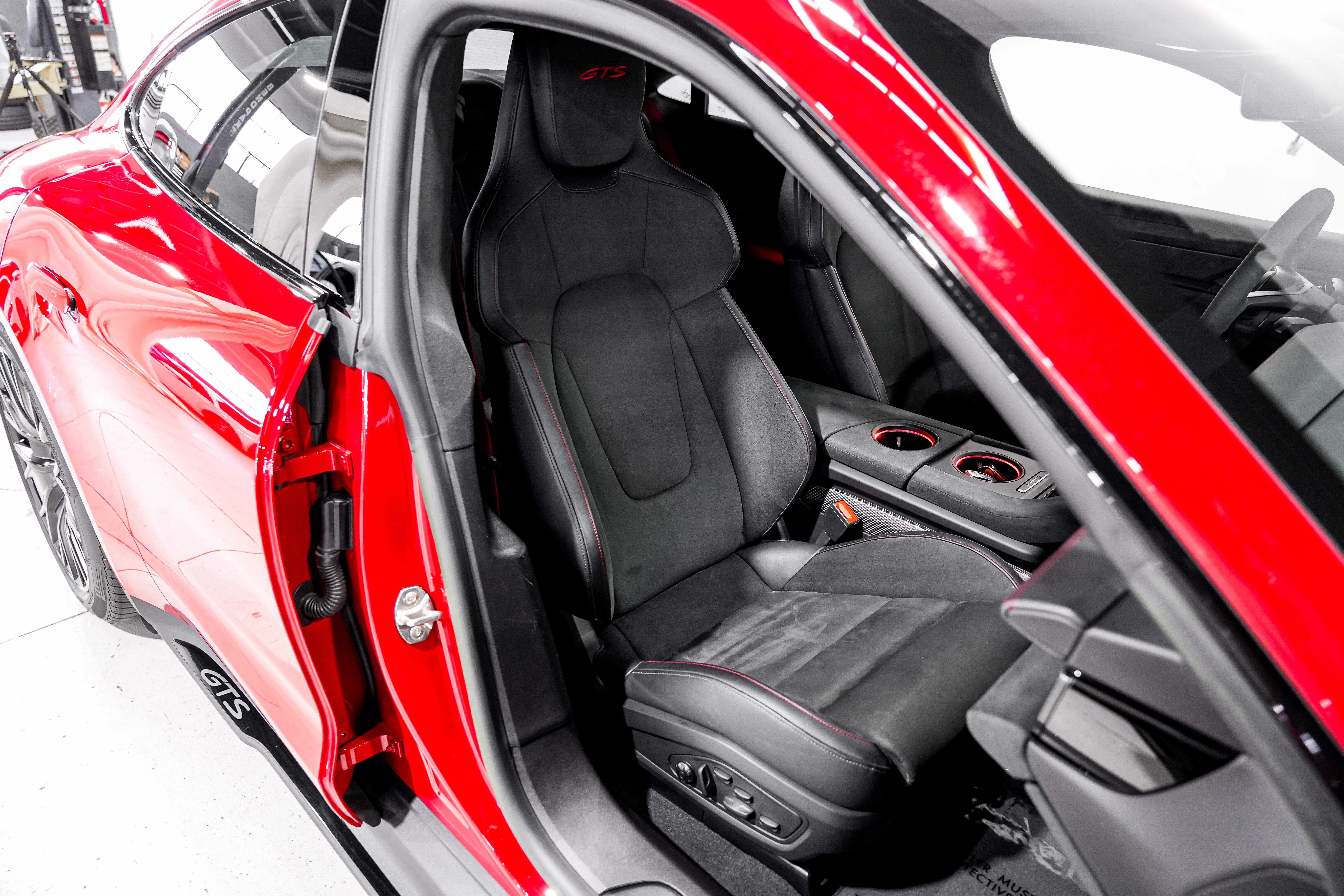 2023 Porsche Taycan GTS Sedan — photo 15