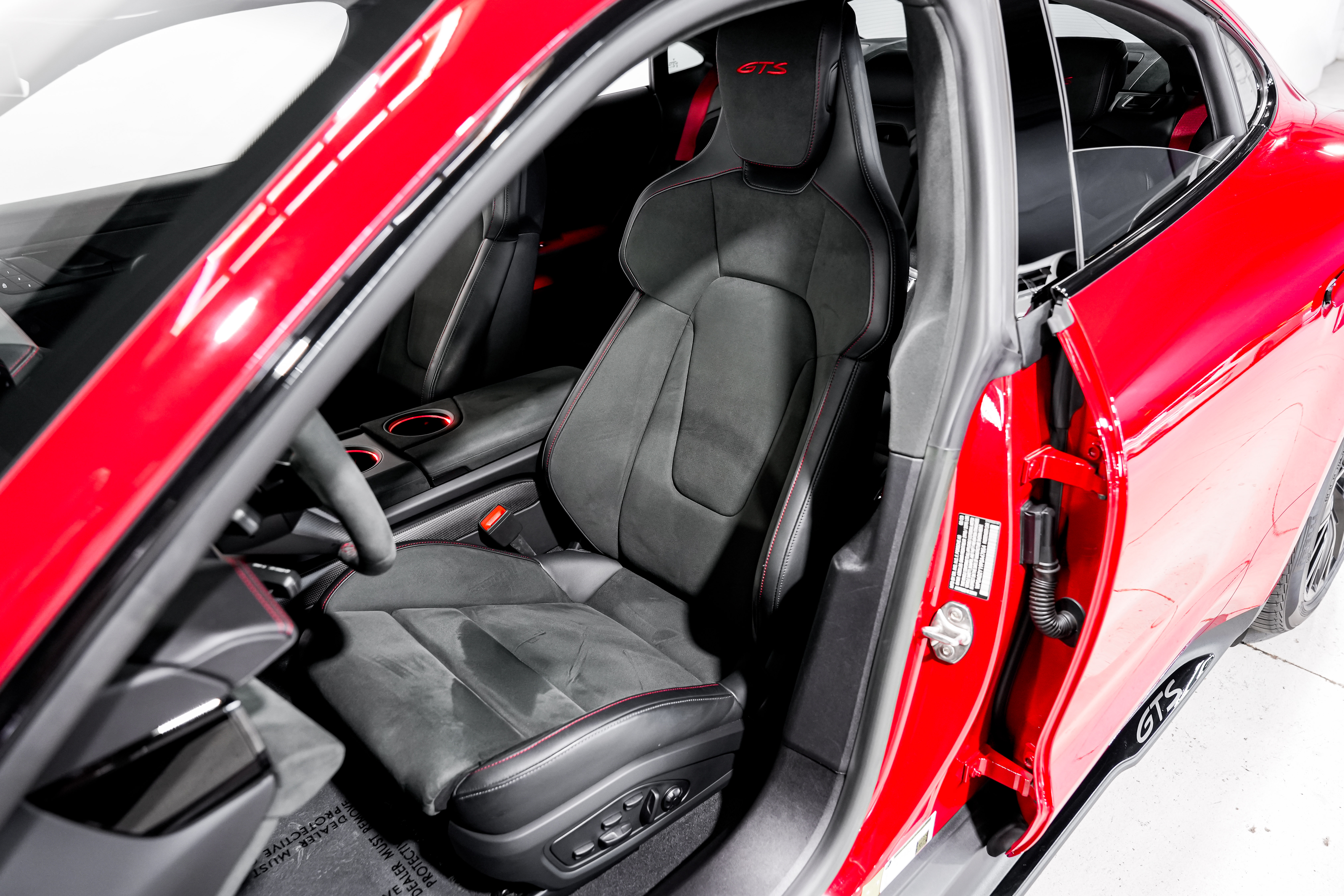 2023 Porsche Taycan GTS Sedan — photo 26