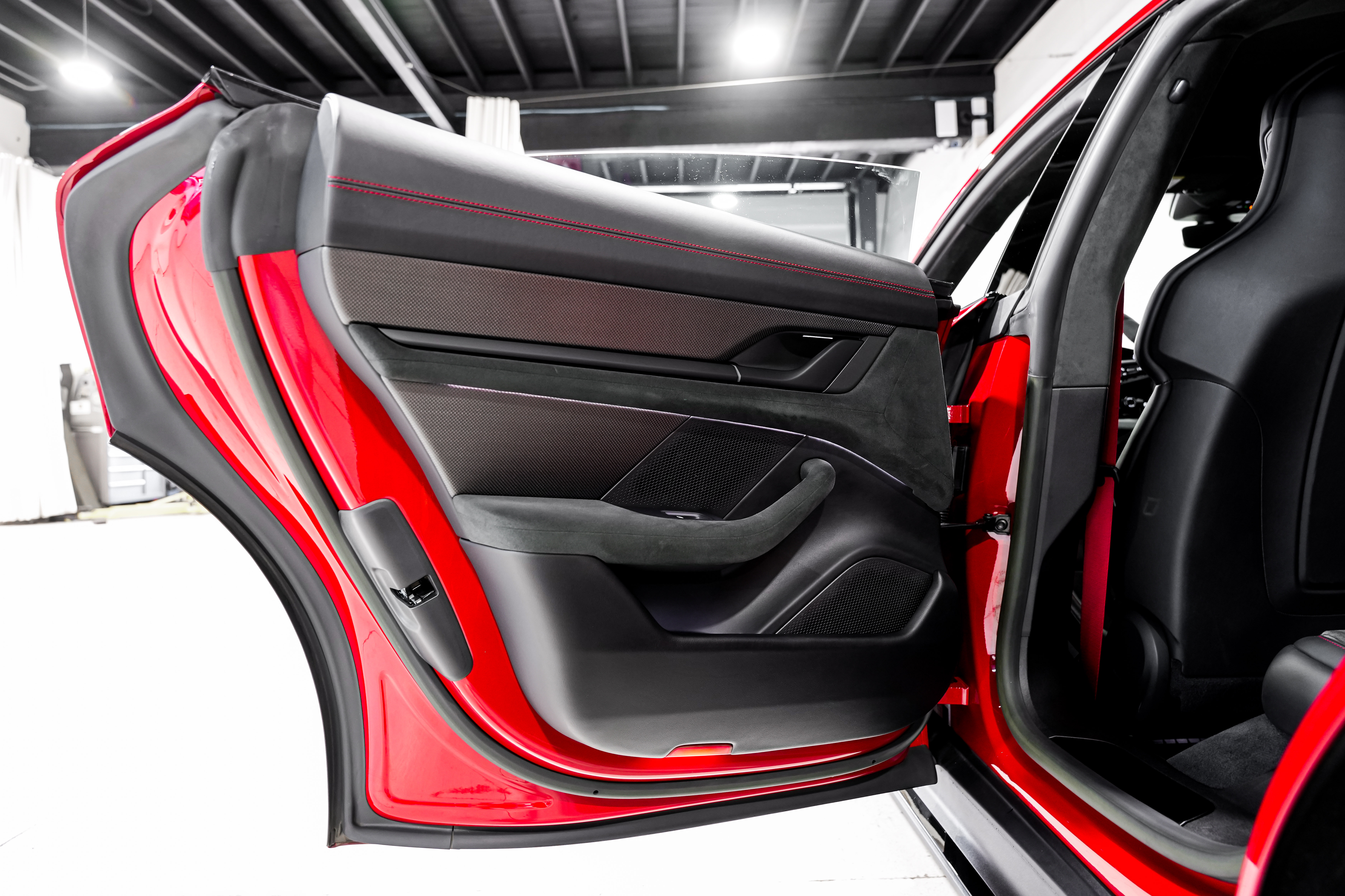 2023 Porsche Taycan GTS Sedan — photo 35