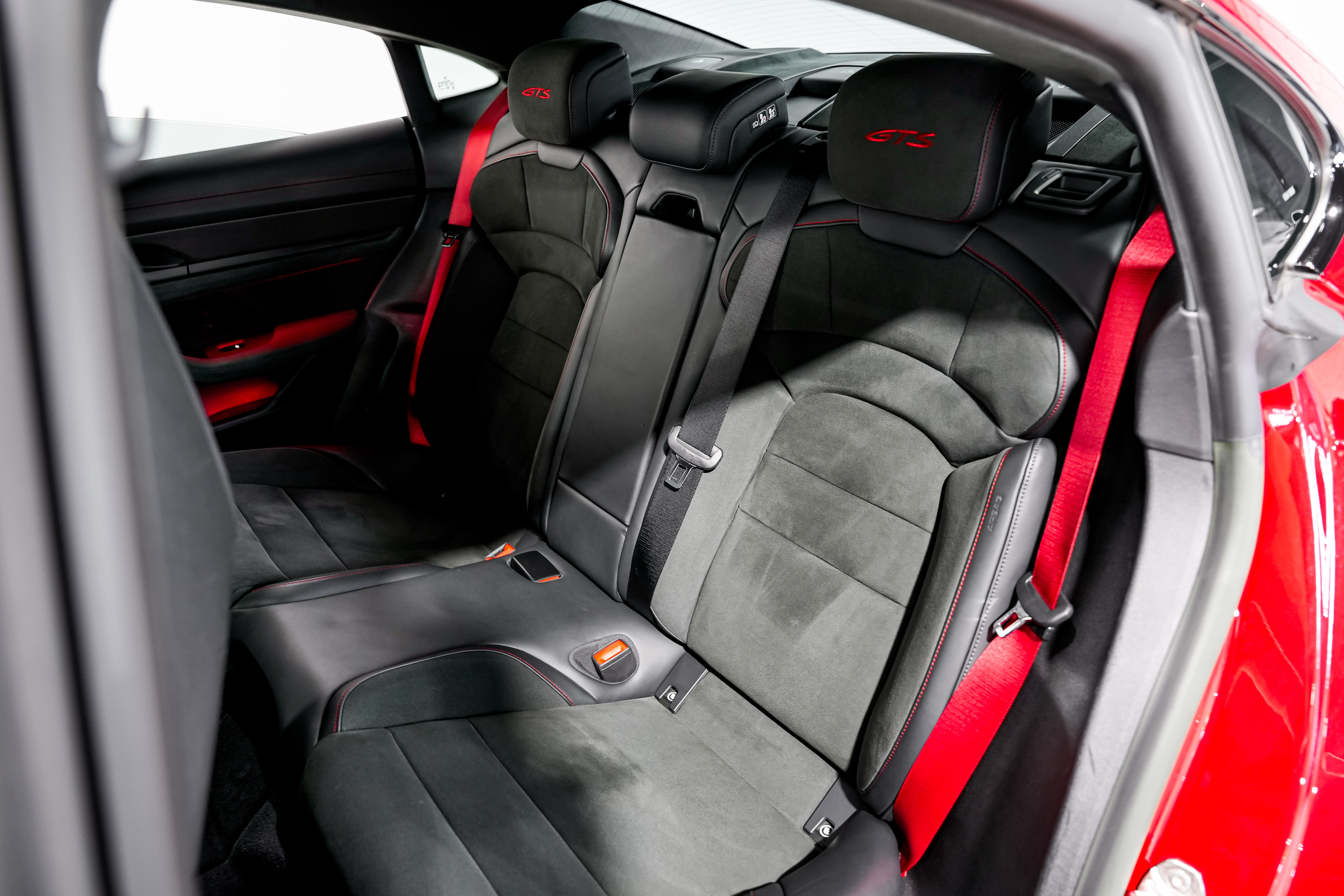 2023 Porsche Taycan GTS Sedan — photo 37